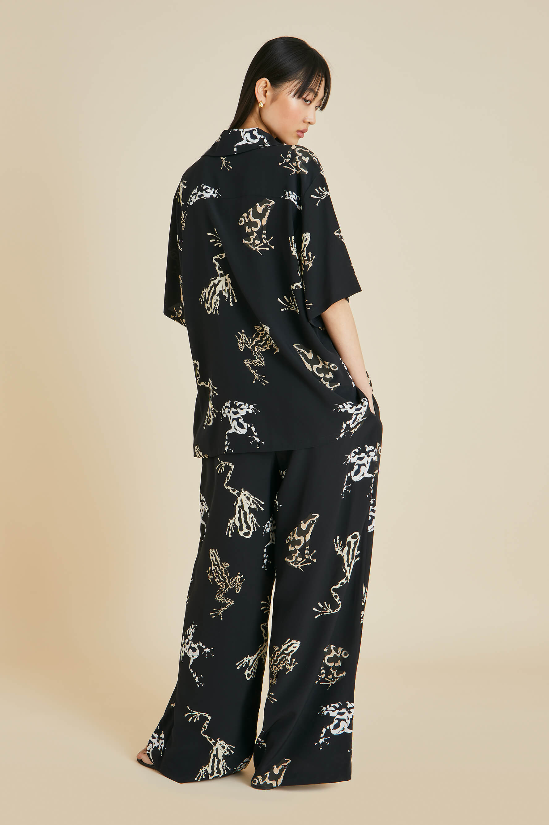 Alabama Lazulite Black Frog Pyjamas in Silk Crêpe de Chine
