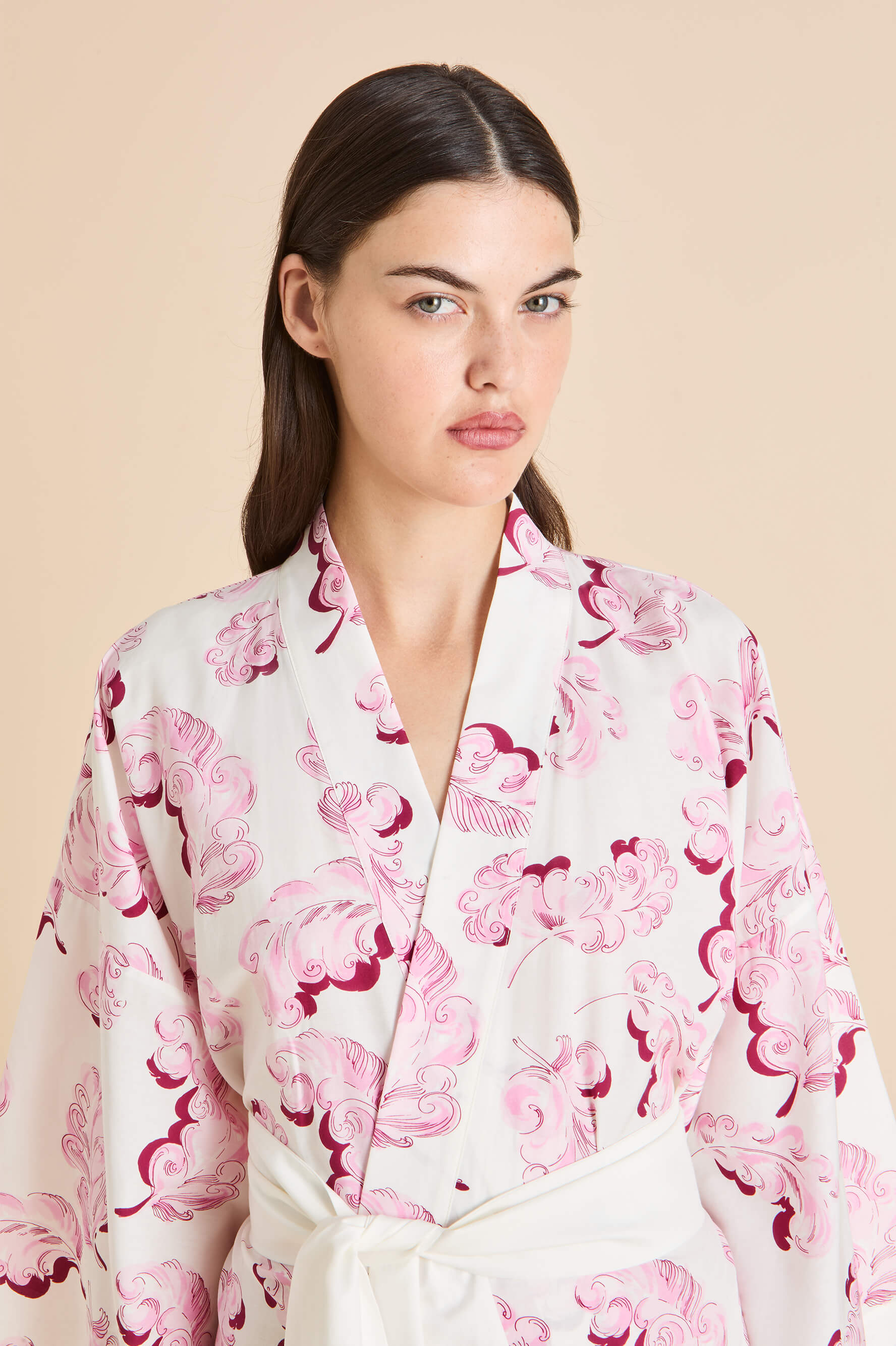 amaya plume pink feather robe in cotton-silk