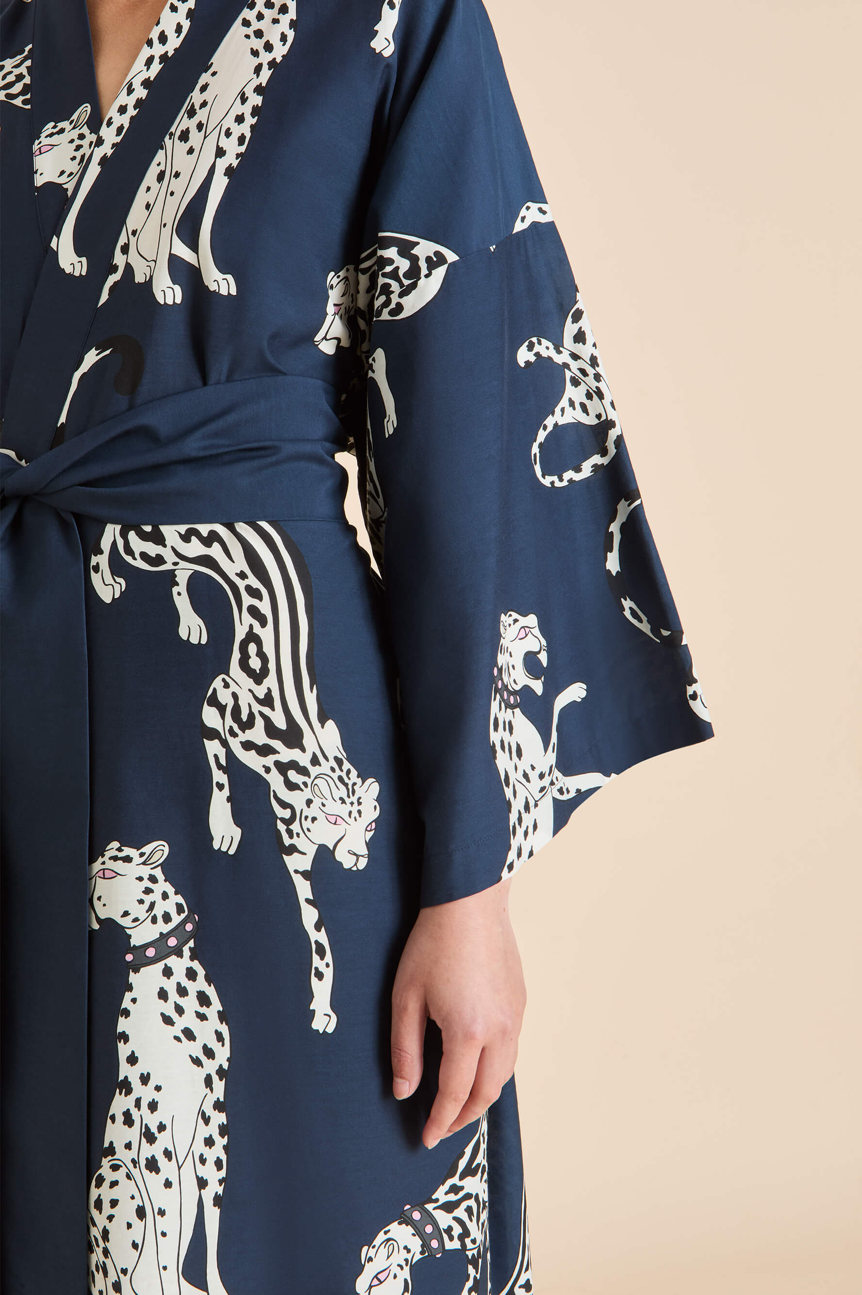Amaya Ziegfeld Blue Leopard Robe in Cotton-Silk