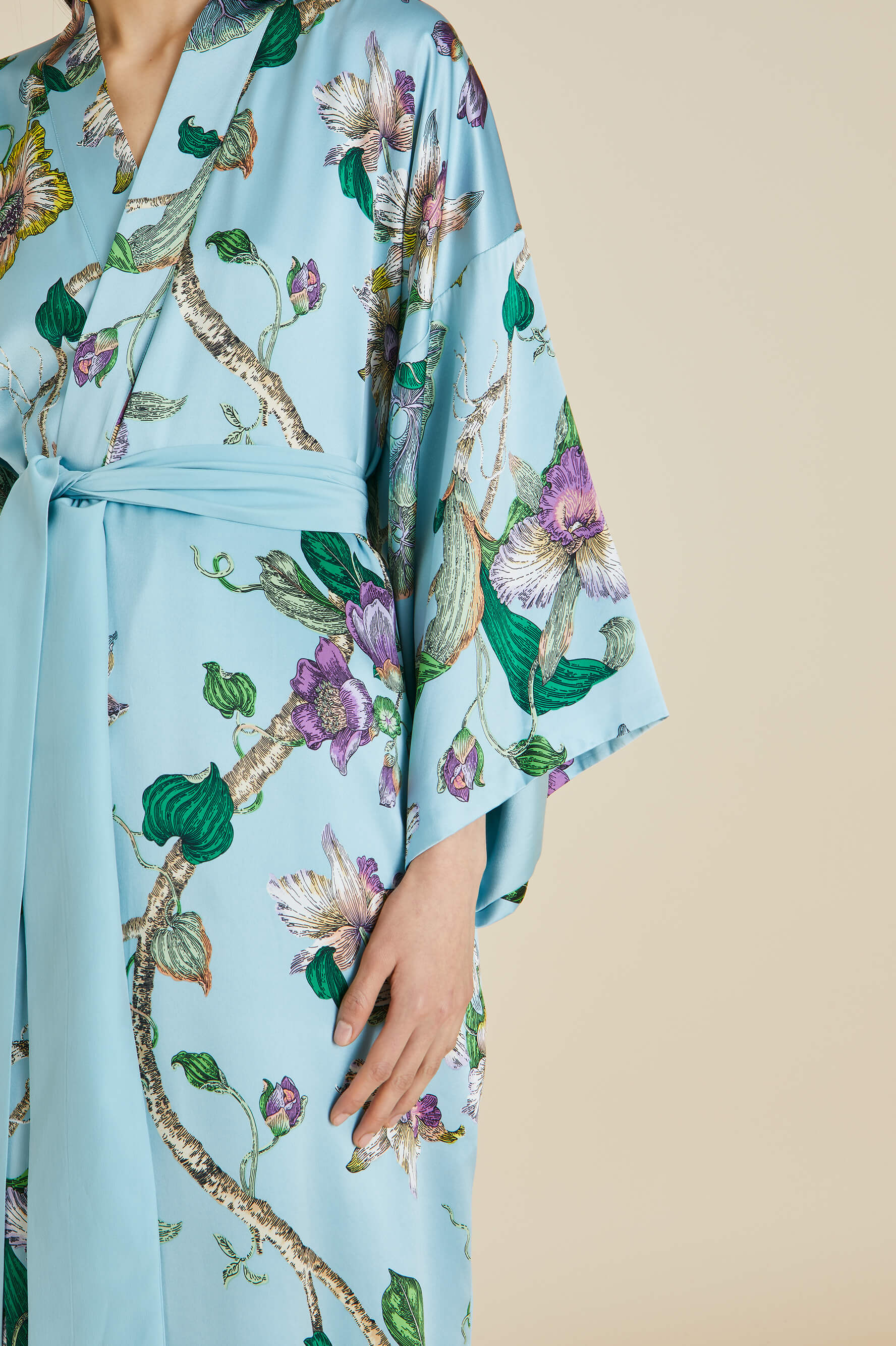 Queenie Ceres Blue Floral Robe in Silk Satin