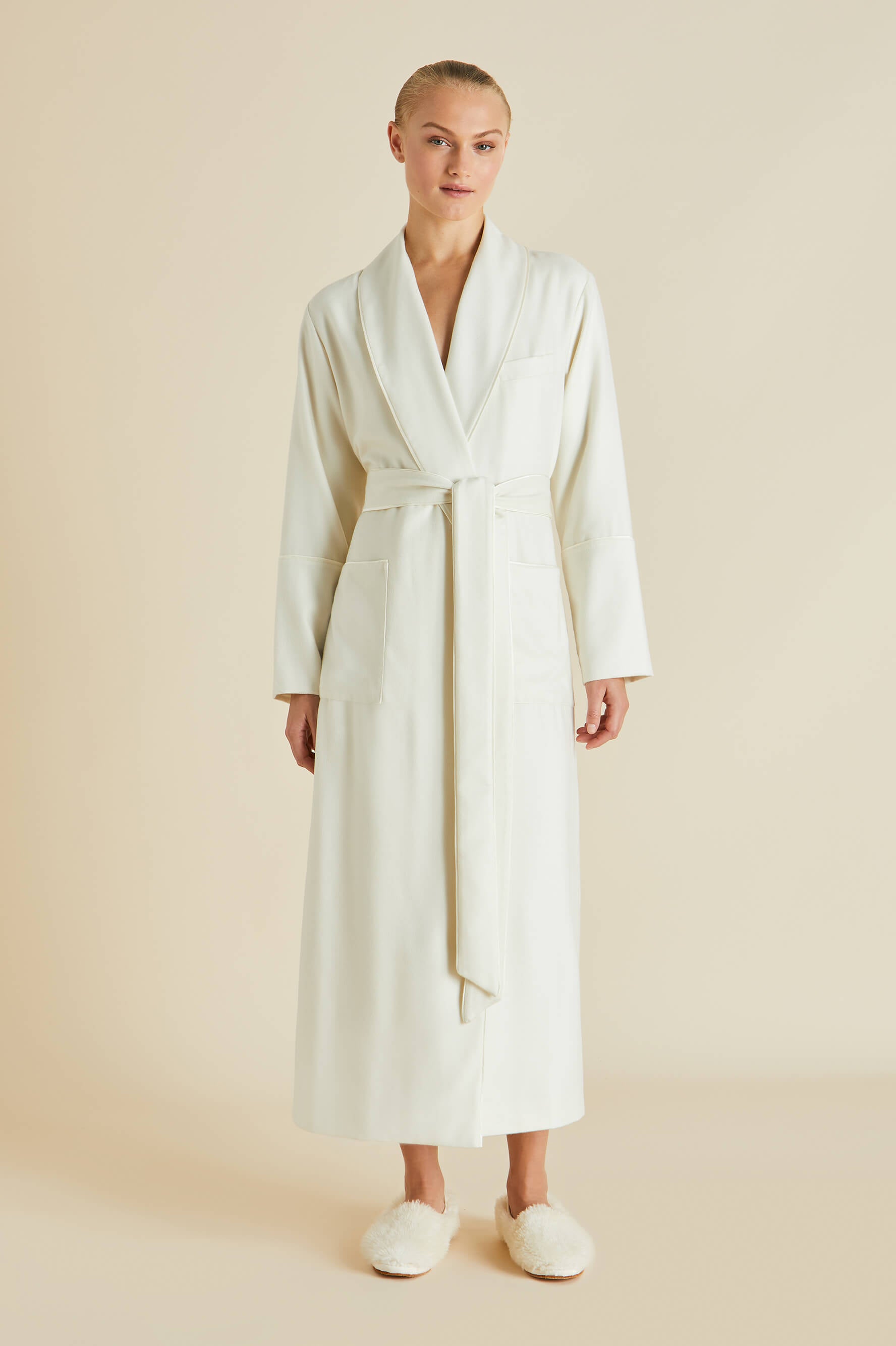 Logan Aspen Ivory Robe in Cashmere | Olivia von Halle