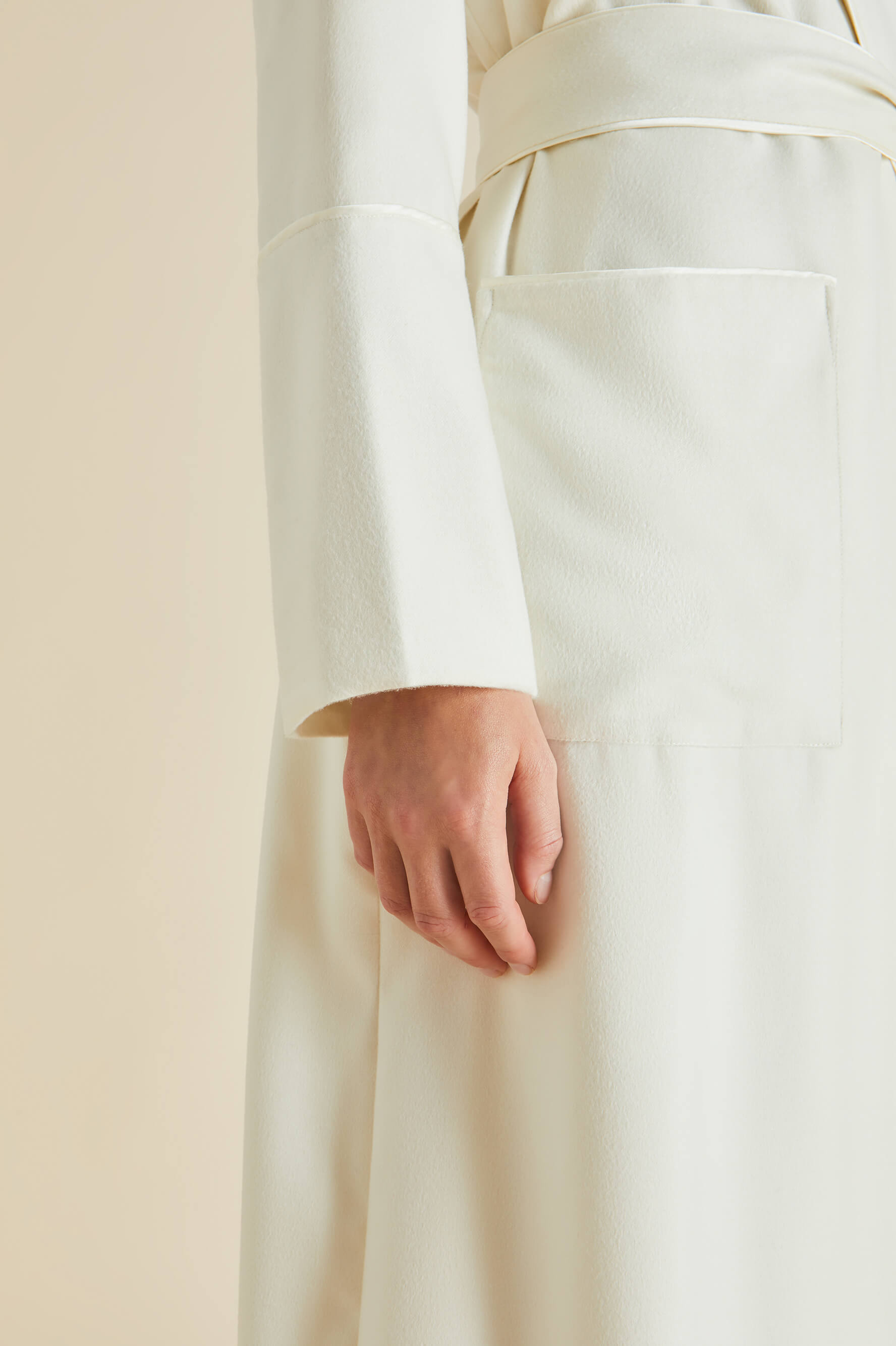 Logan Aspen Ivory Robe in Cashmere | Olivia von Halle