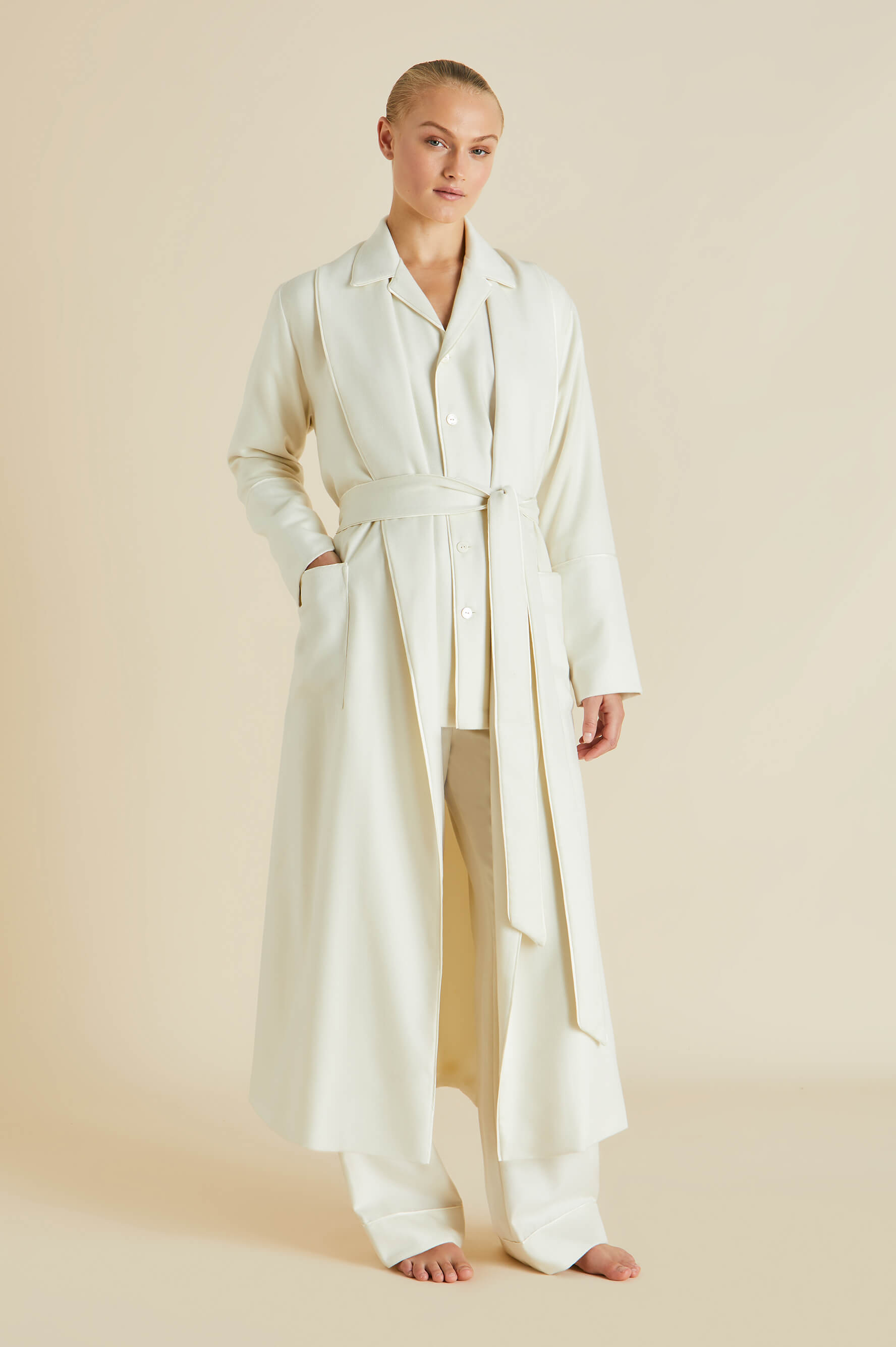Logan Aspen Ivory Robe in Cashmere | Olivia von Halle
