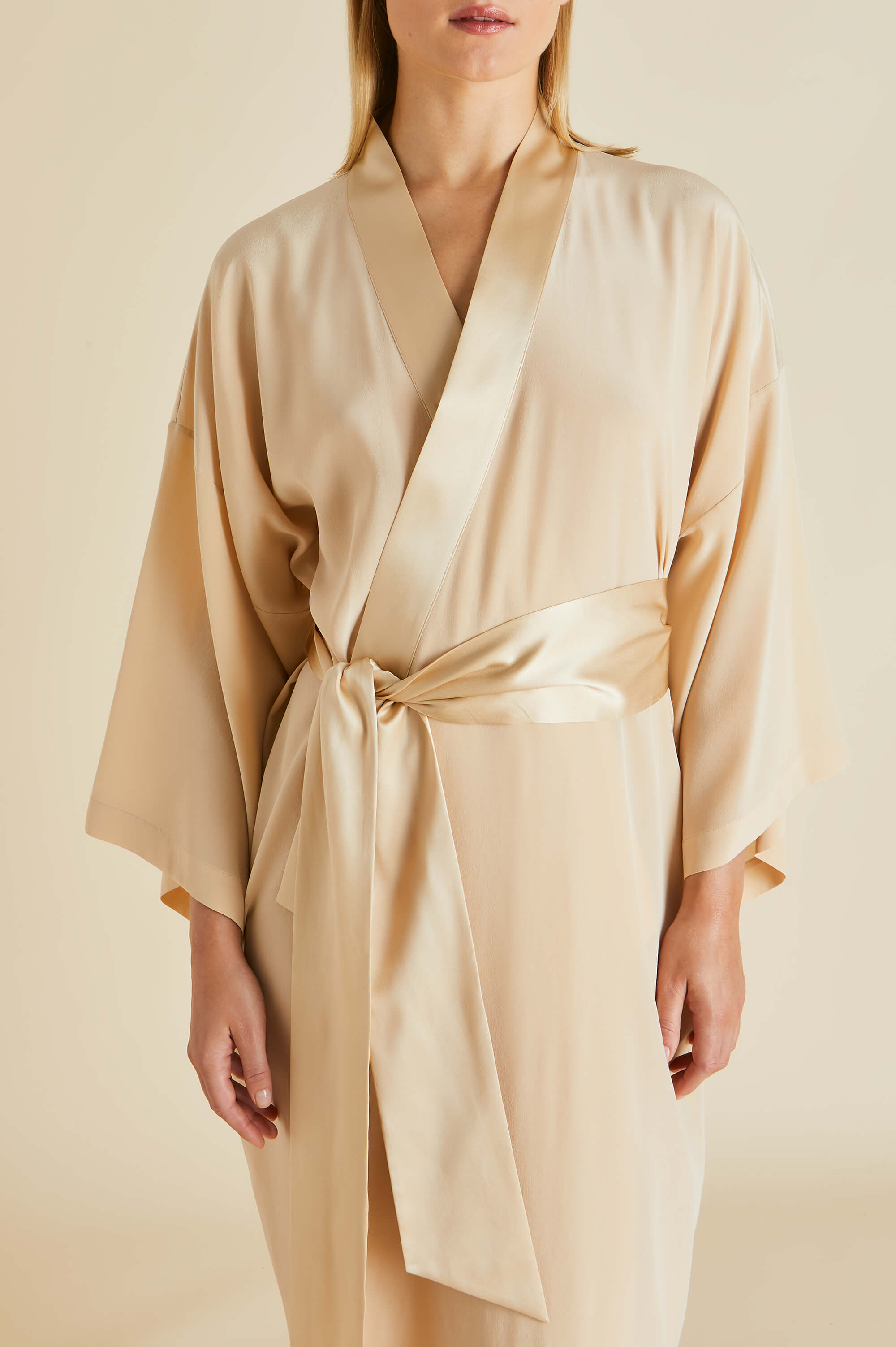 Queenie Caramel Robe in Silk Crêpe de Chine