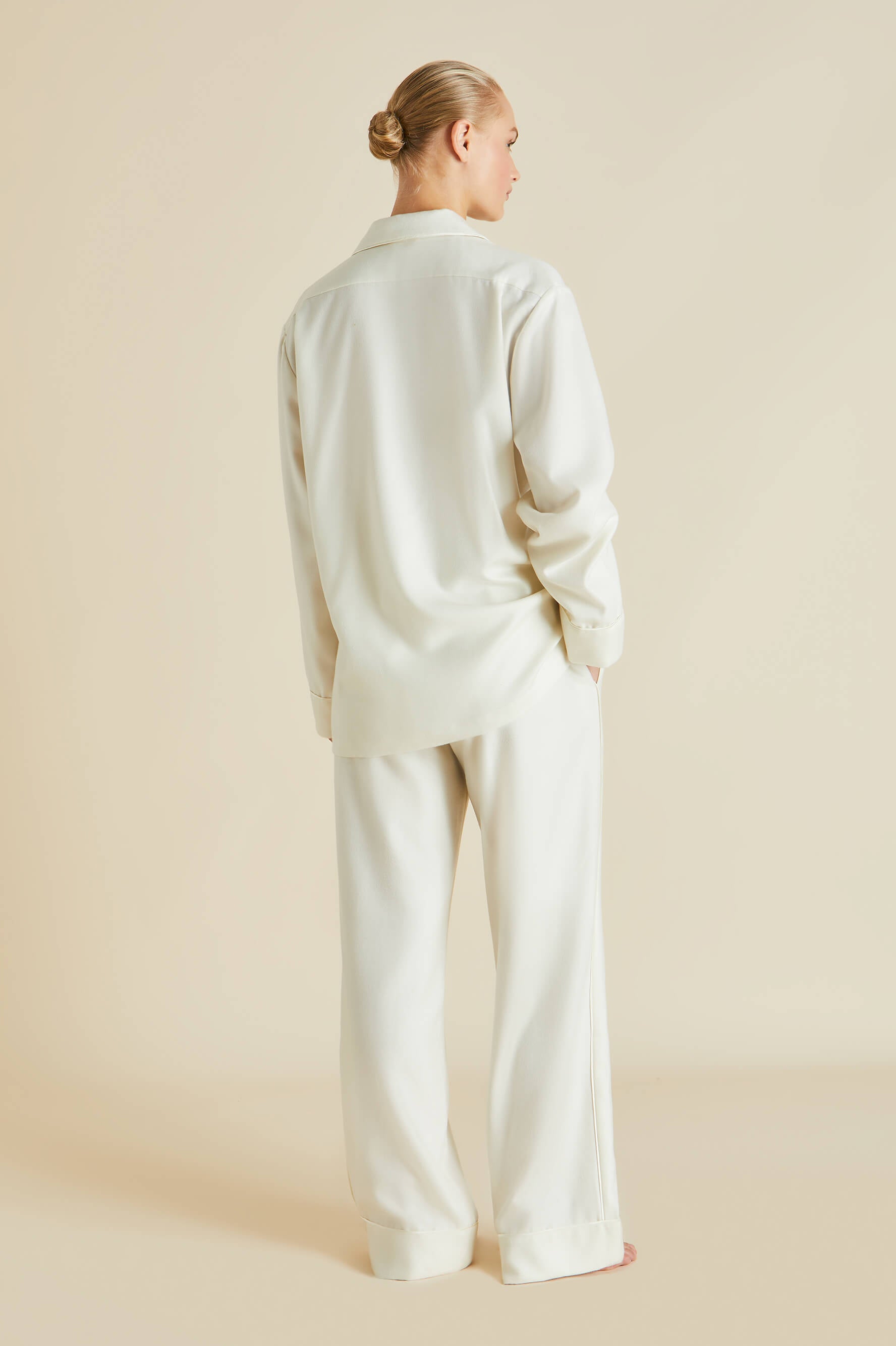 Vanderbilt Aspen Ivory Pyjamas in Cashmere