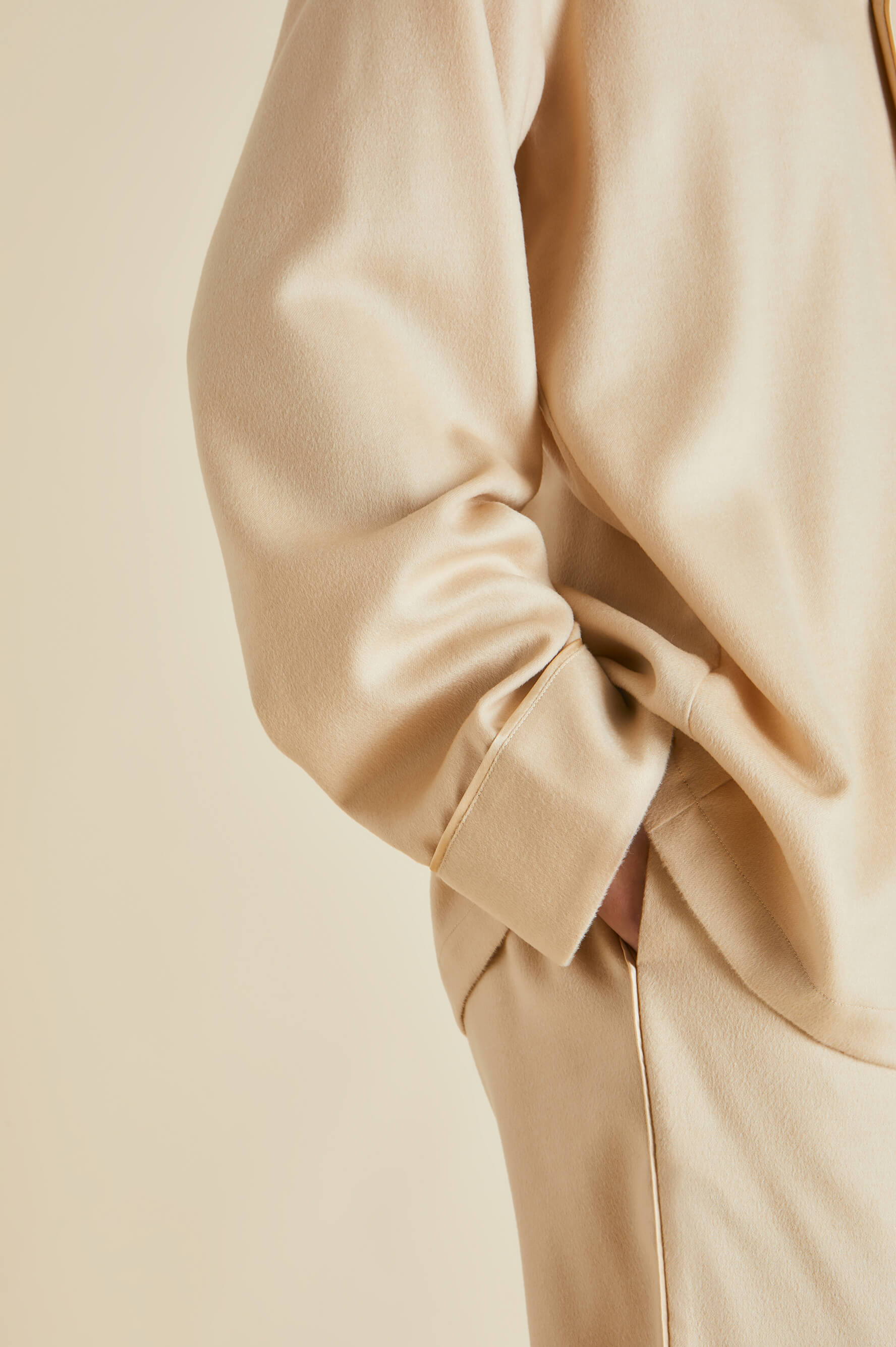 Vanderbilt Muscat Beige Pyjamas in Cashmere