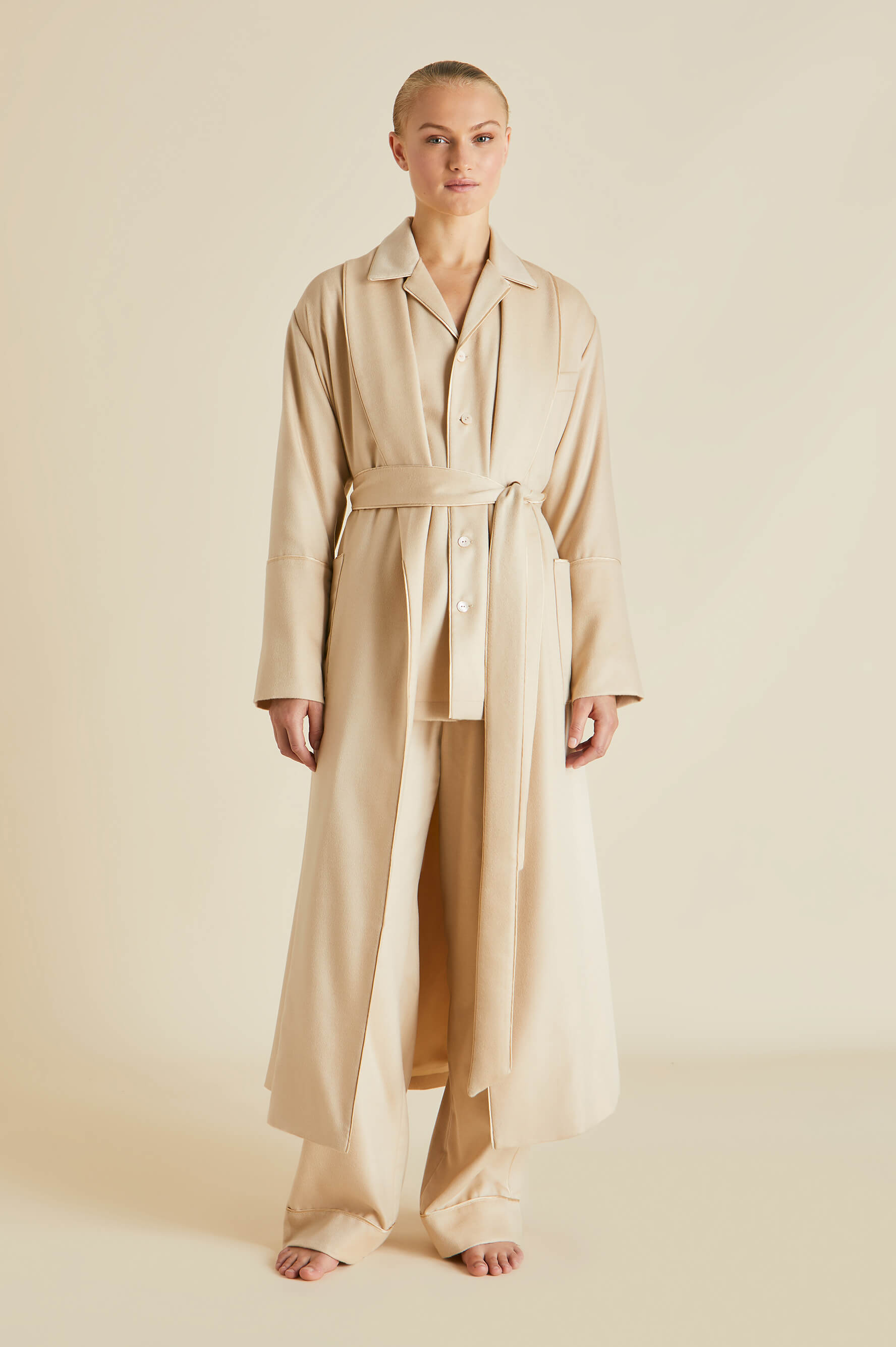 Vanderbilt Muscat Beige Pyjamas in Cashmere