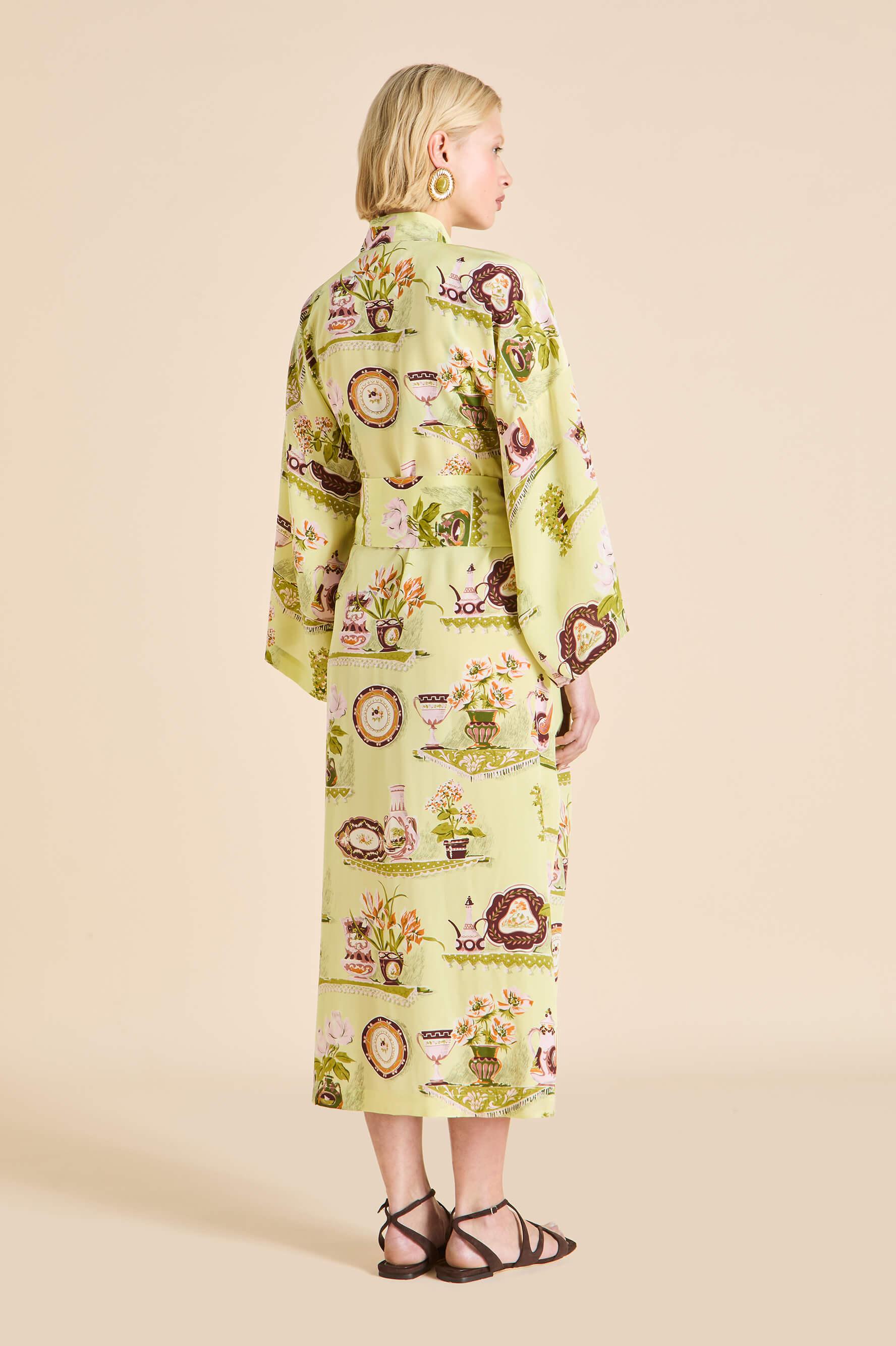 Amaya Aulenti Green Plate Robe in Silk Crêpe de Chine