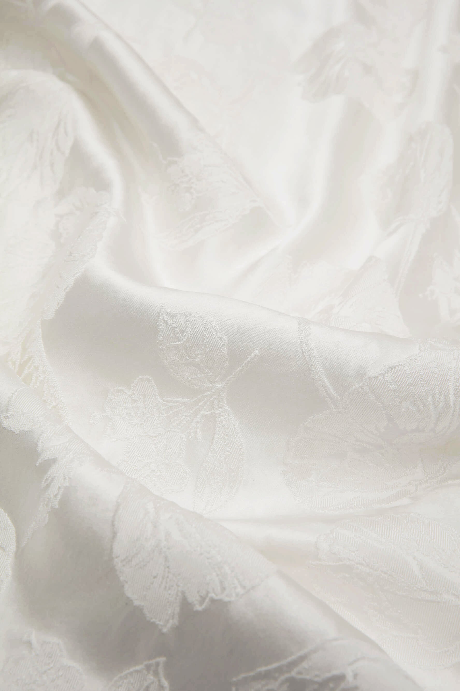 Lila Liliana Ivory Floral Pyjamas in Silk Jacquard