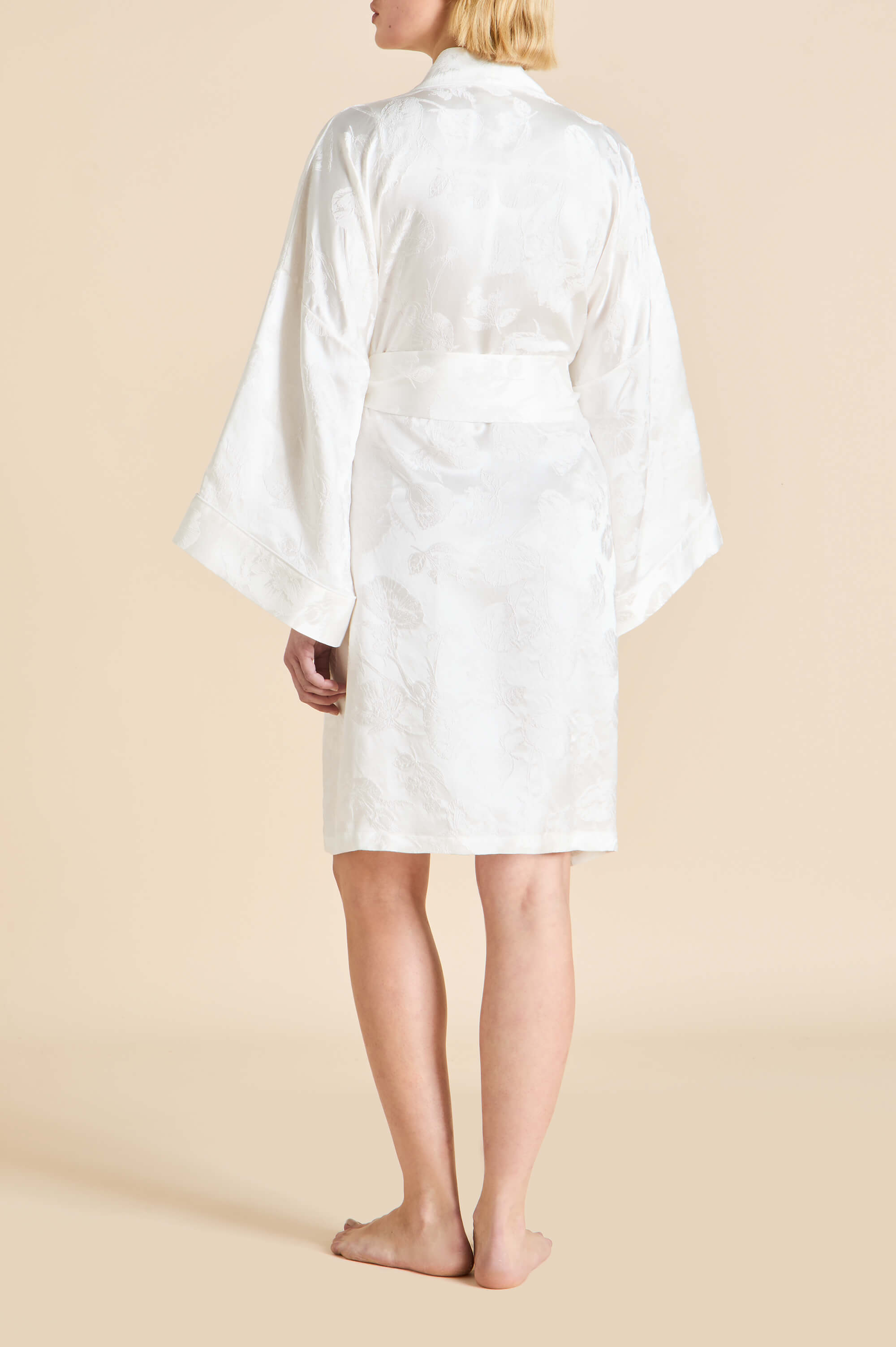 Mimi Liliana Ivory Floral Robe in Silk Jacquard