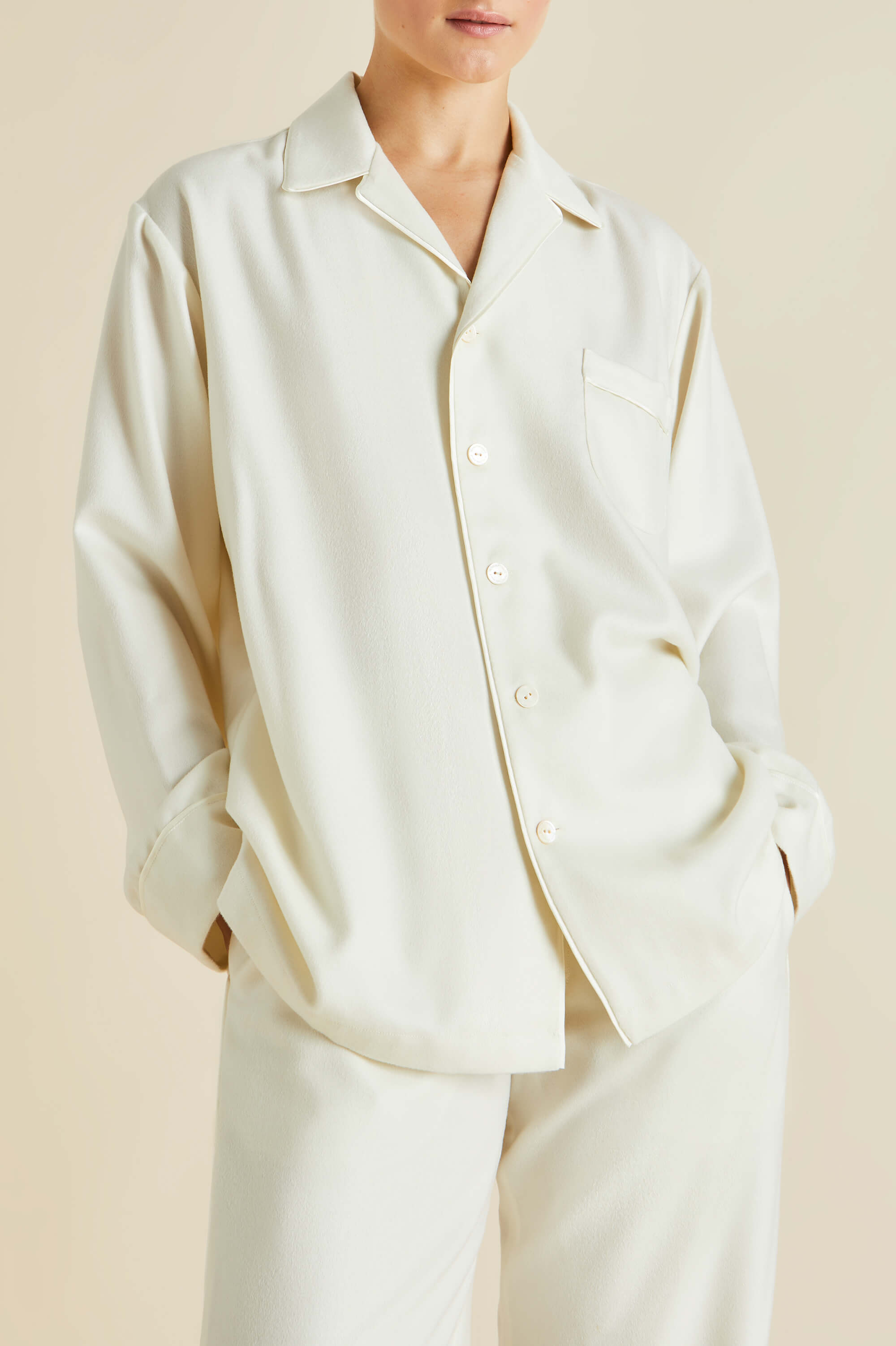 vanderbilt aspen ivory pyjamas in cashmere 