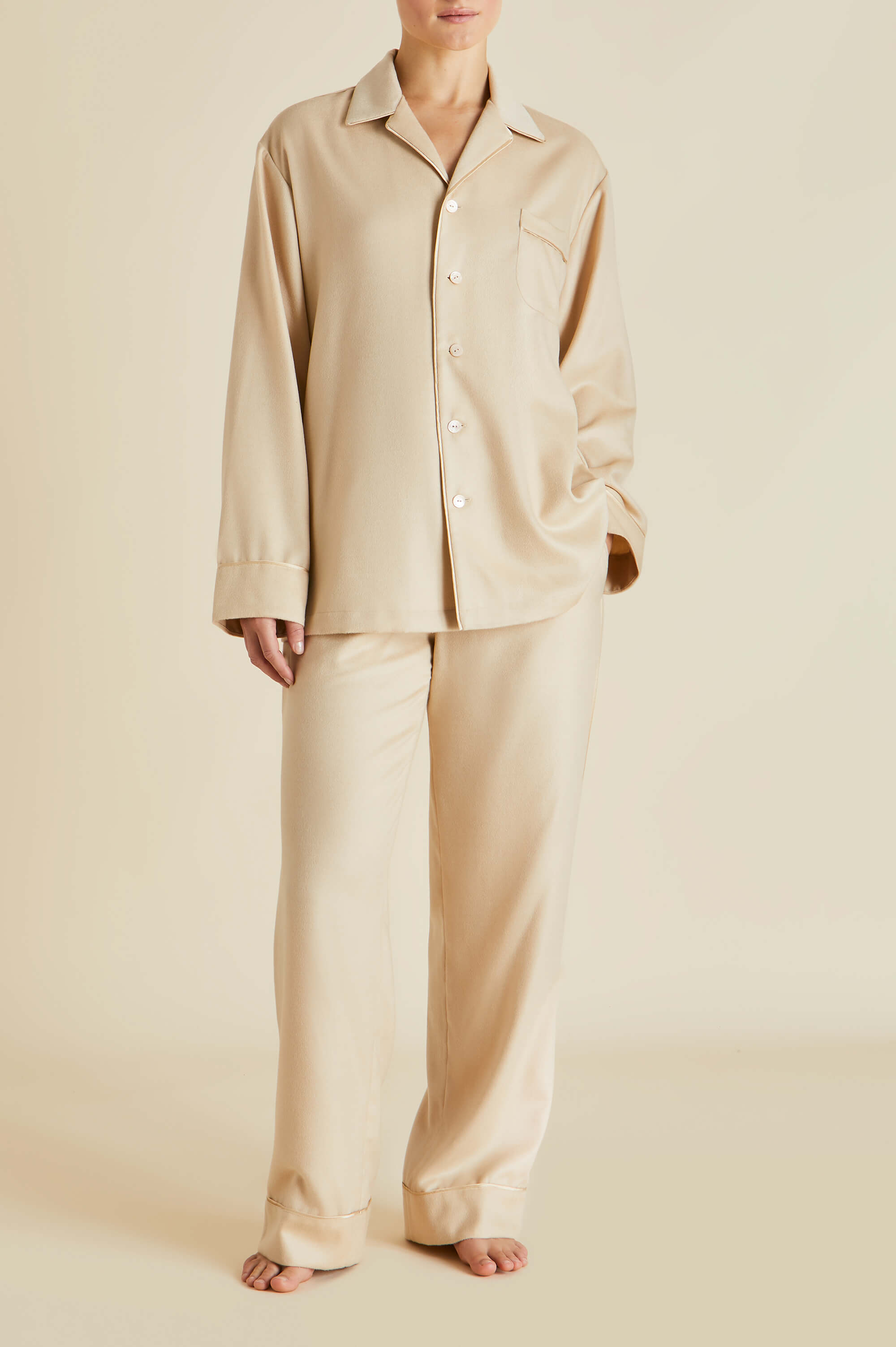 vanderbilt muscat beige cashmere pajamas