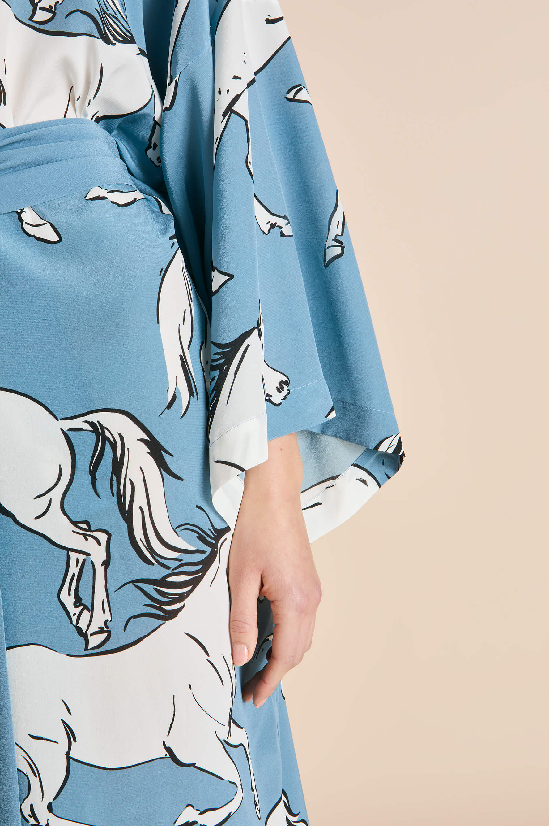 Amaya Cordelia Blue Horse Robe in Silk Crêpe de Chine | Olivia von