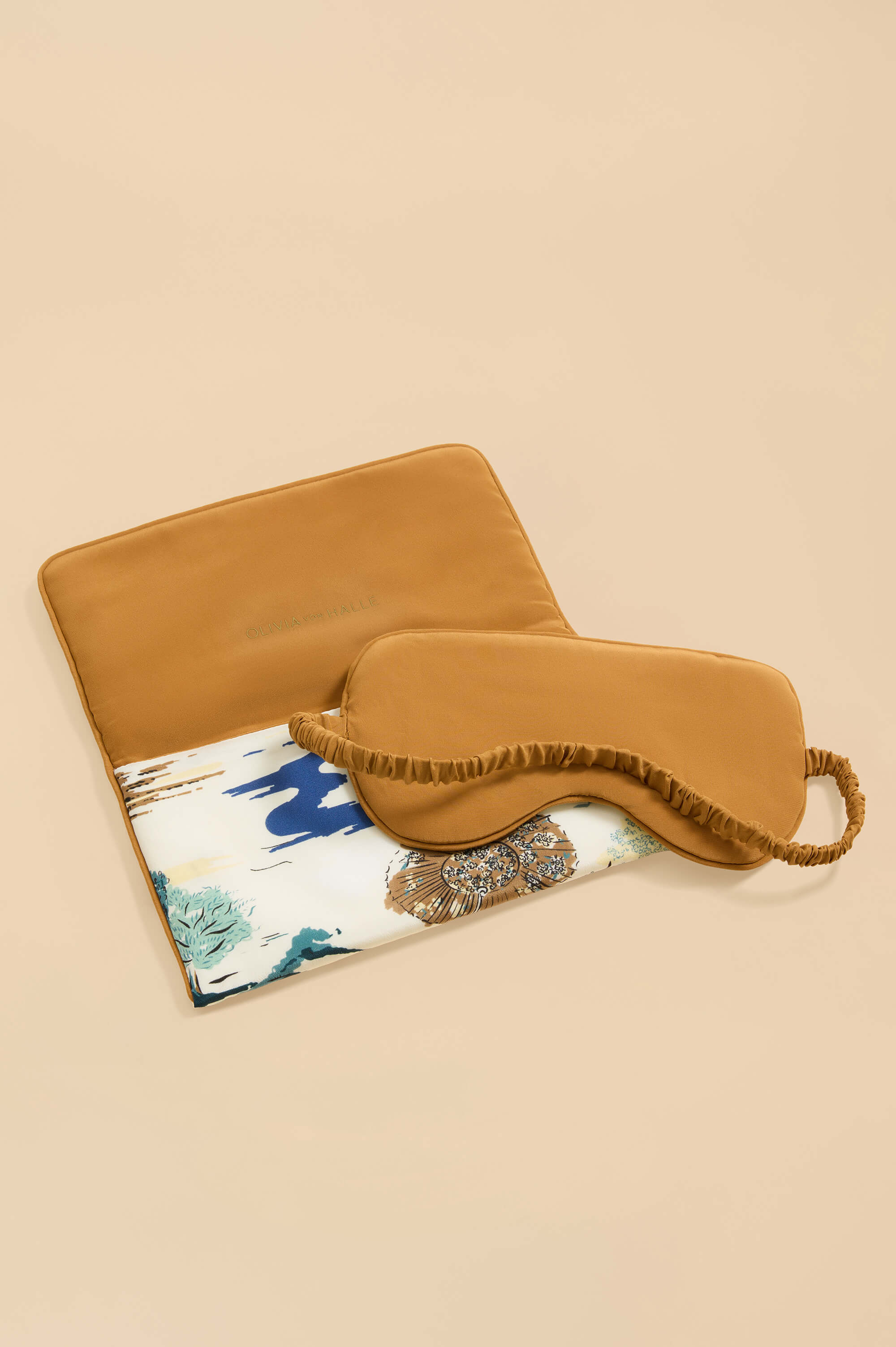 audrey cadaqués cream landscape eye mask in silk crêpe de chine 