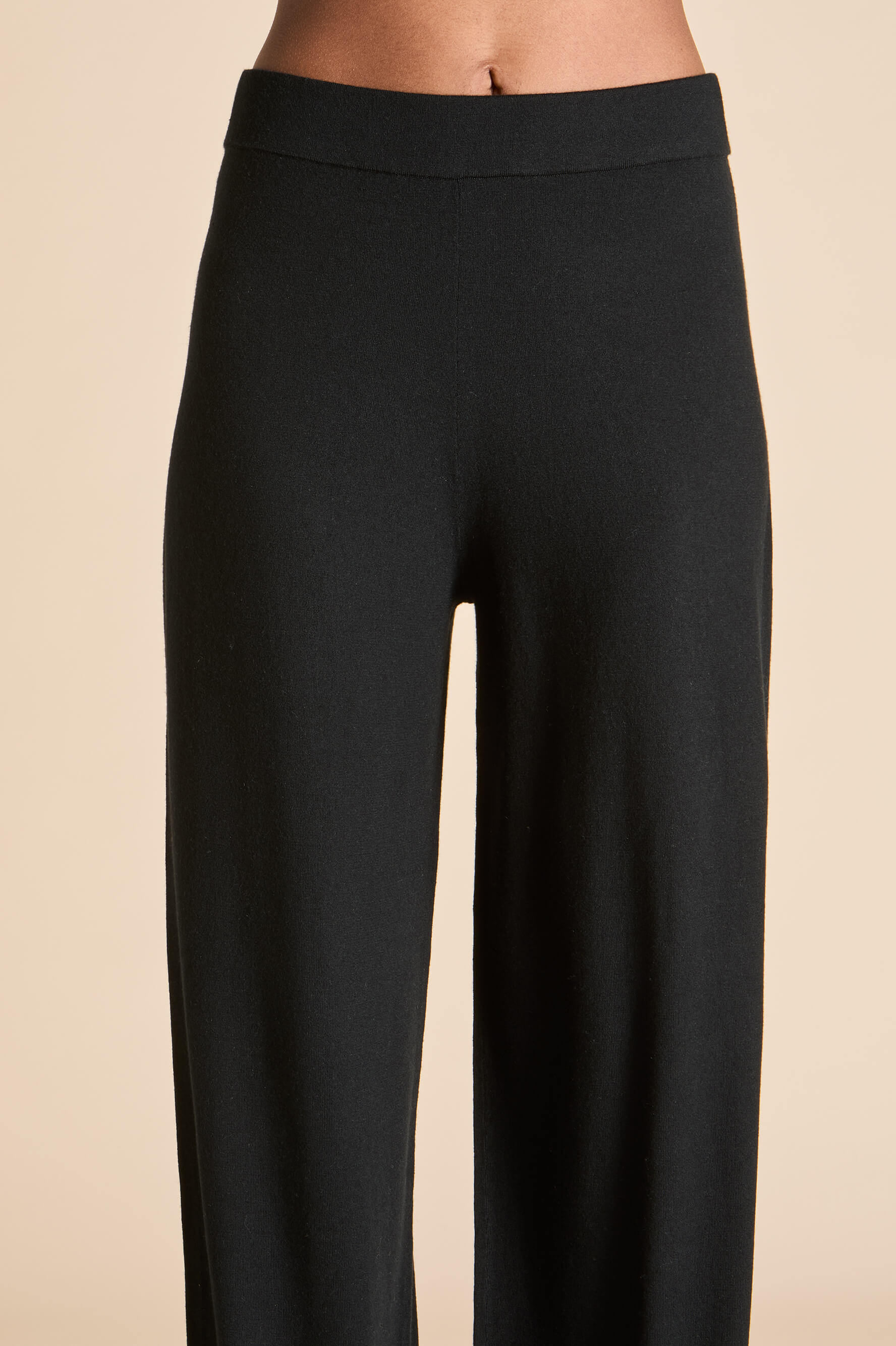 Caro Berlin Black Tracksuit in Silk-Cashmere