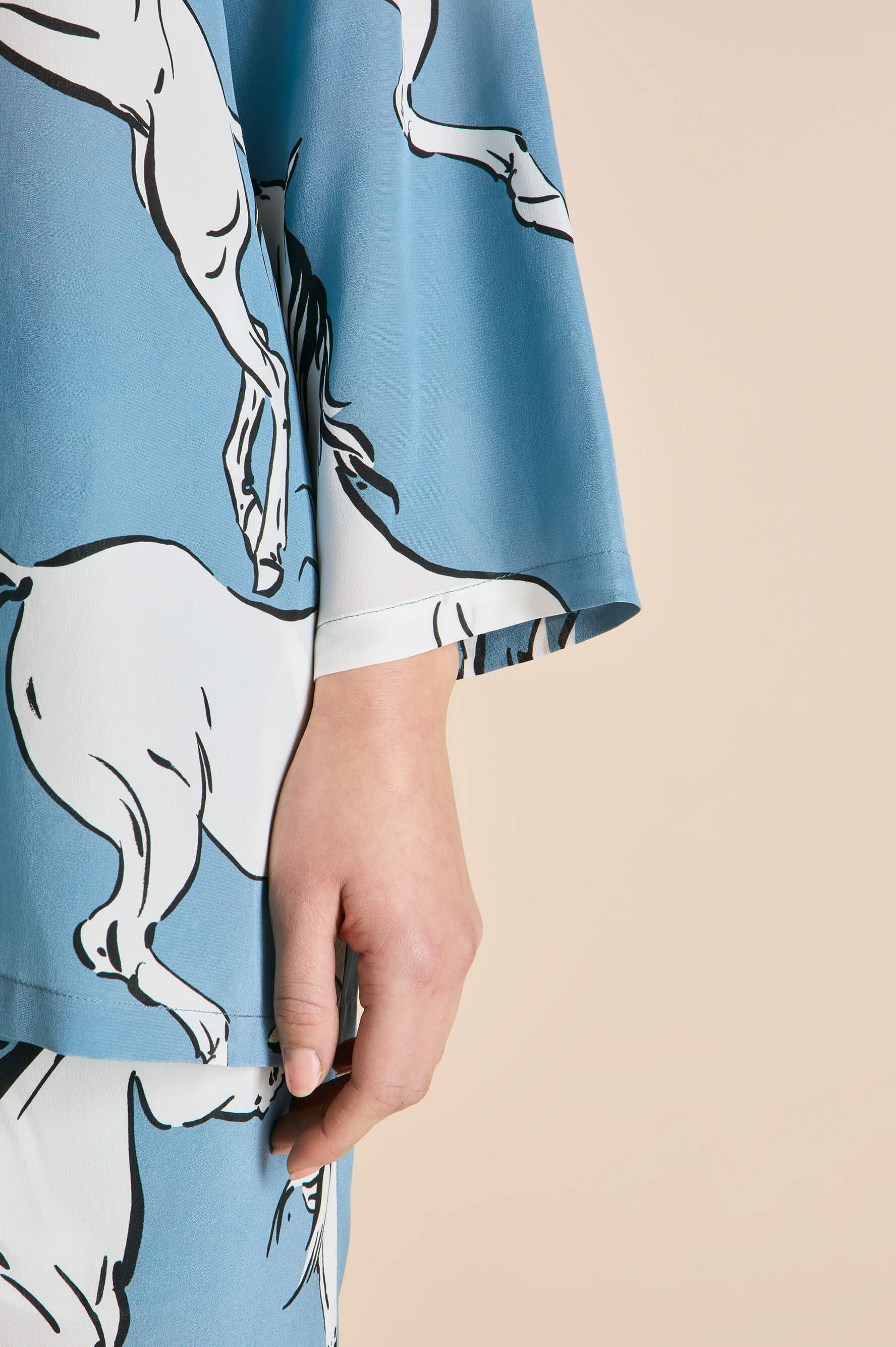 casablanca cordelia blue horse pyjamas in silk crêpe de chine  