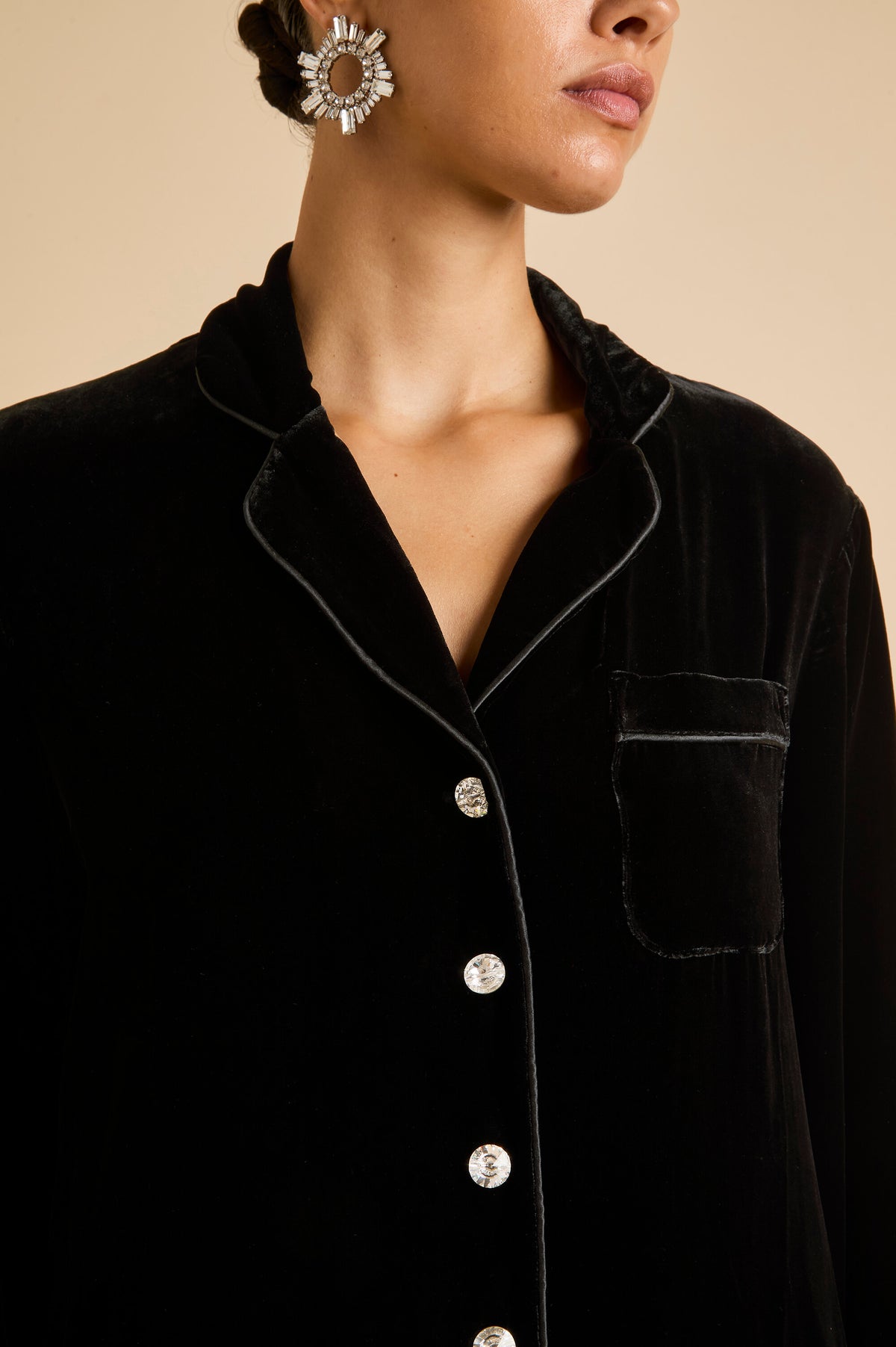 constance black pyjamas in silk velvet 