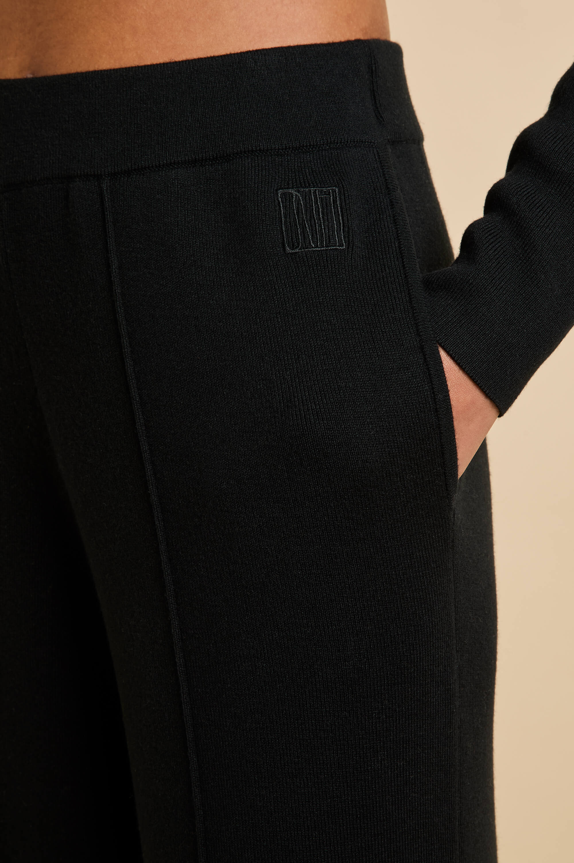 Dree Berlin Black Knitwear in Silk-Cashmere