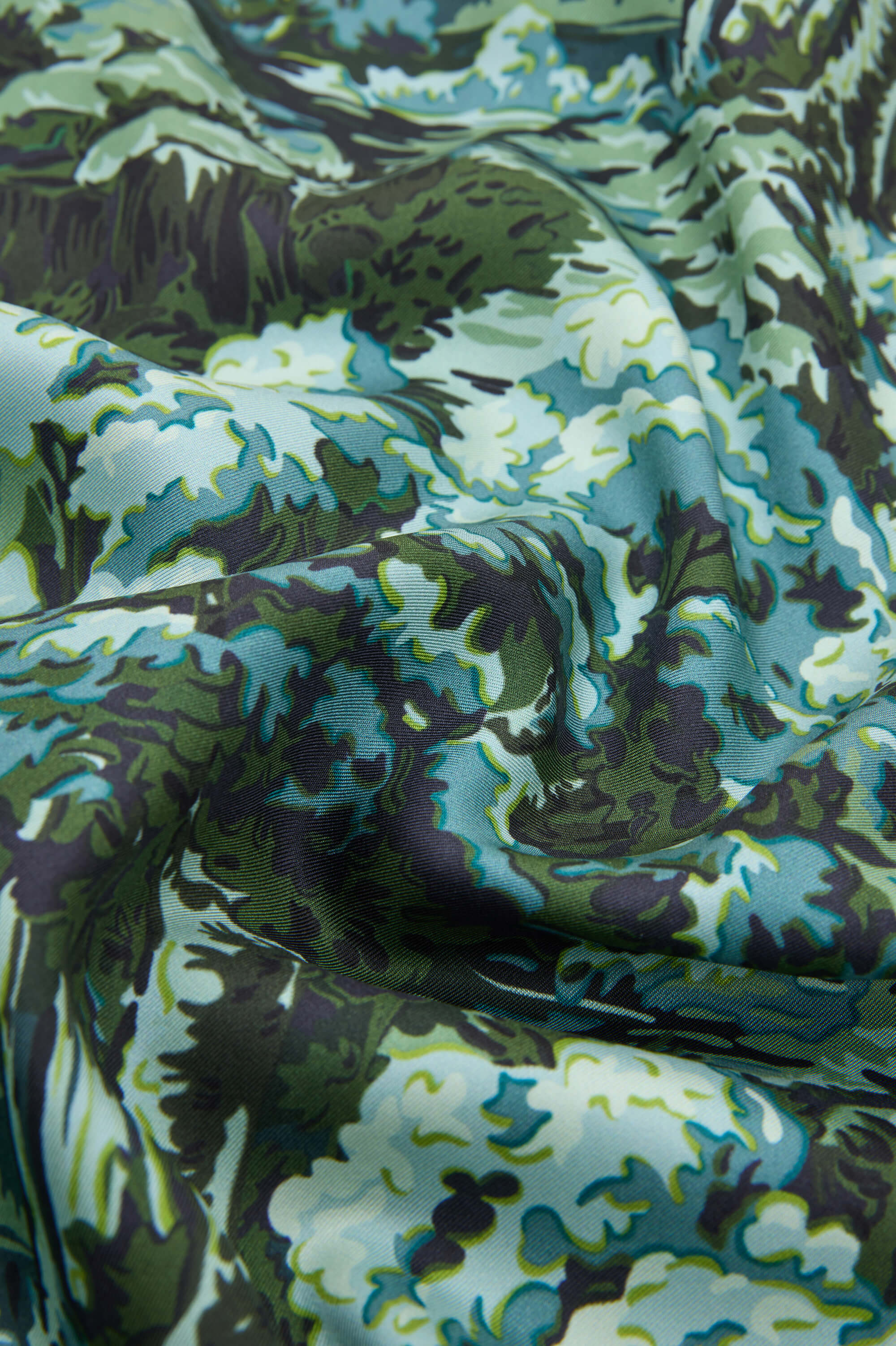 Elordi Linden Green Forest Pyjamas in Silk Twill