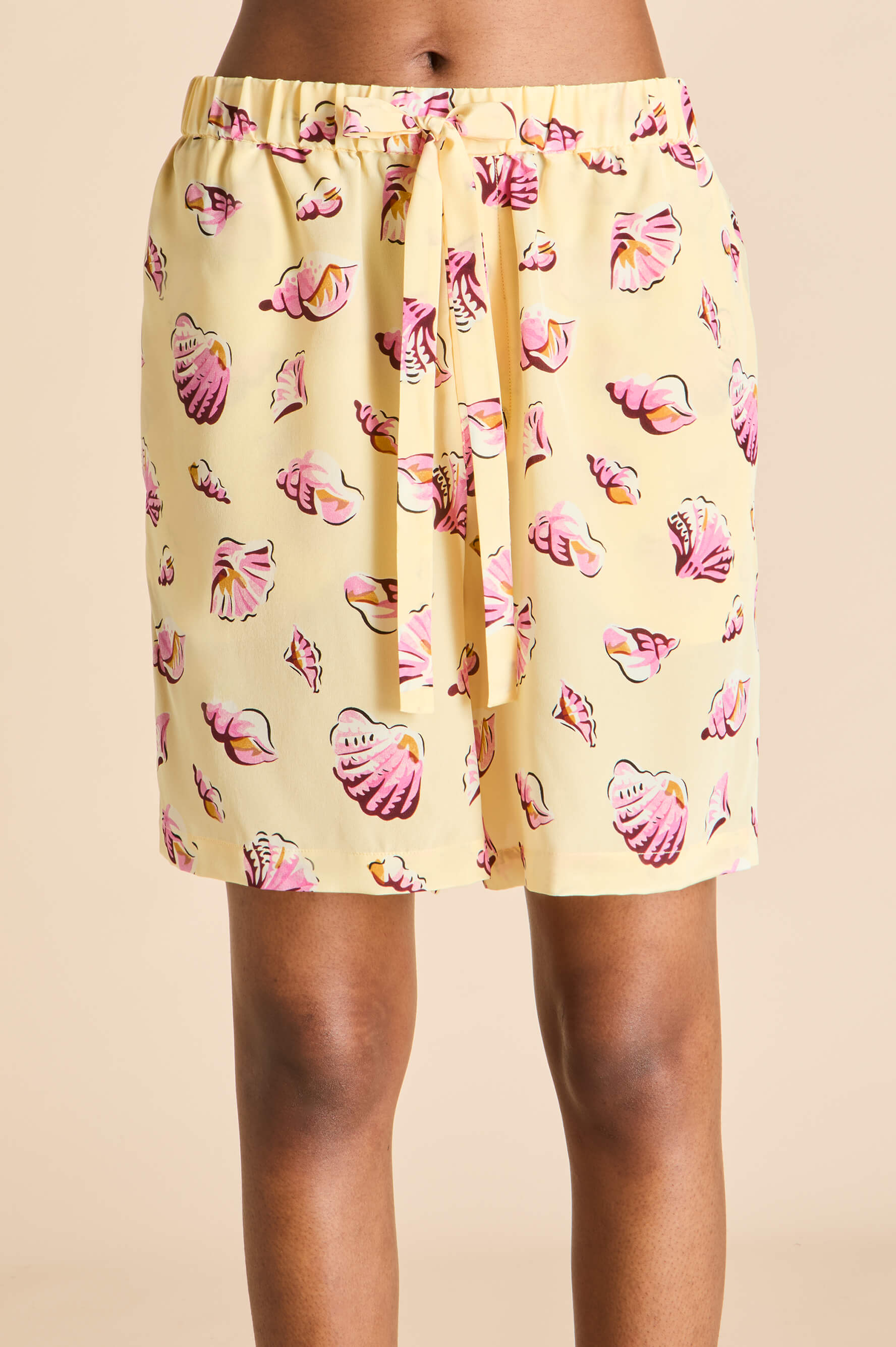 Emeli Junonia Yellow Seashell Pajamas in Silk Crêpe de Chine