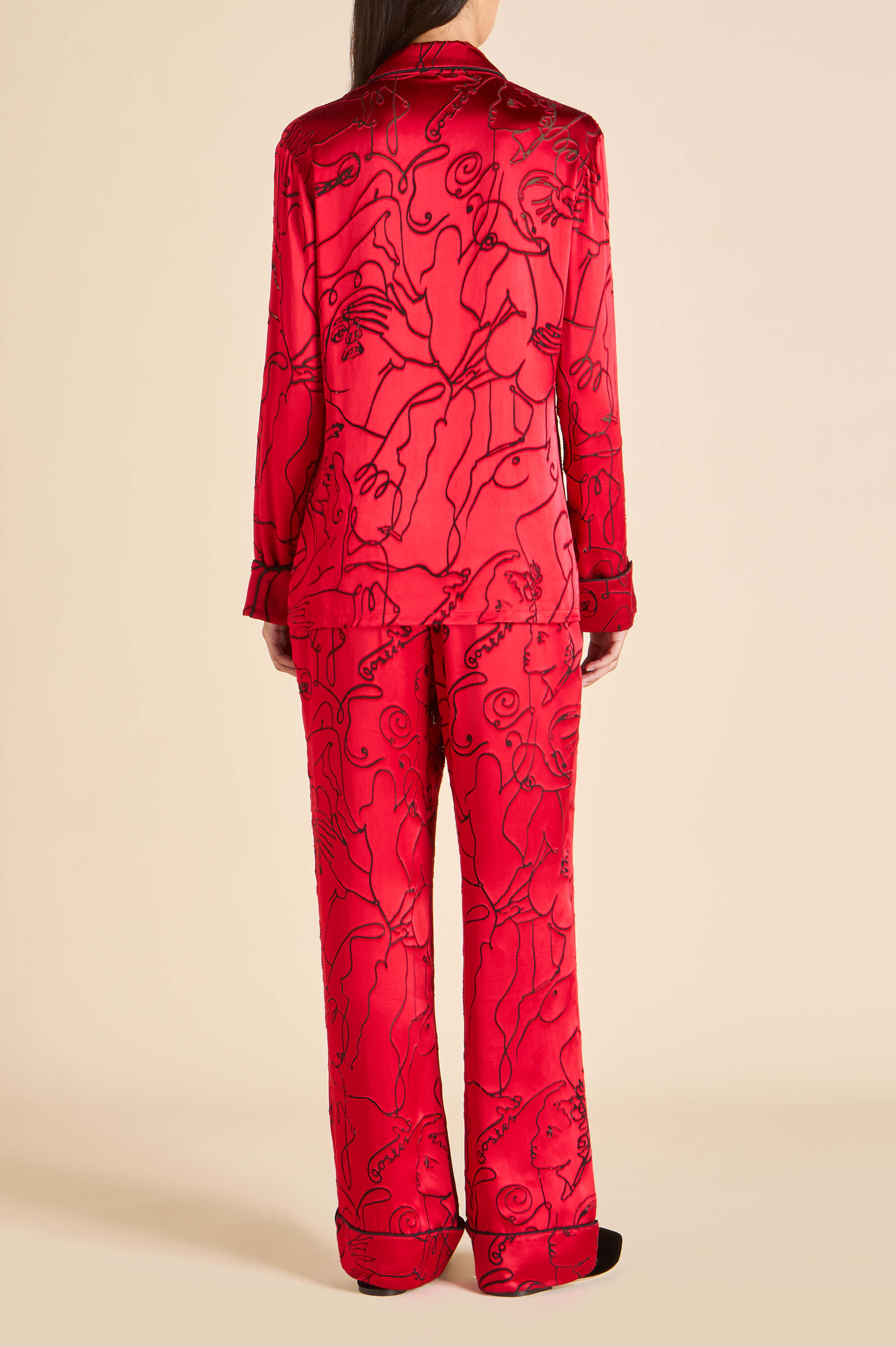 Lila Liaisons Red Figures Pyjamas in Silk Devoré