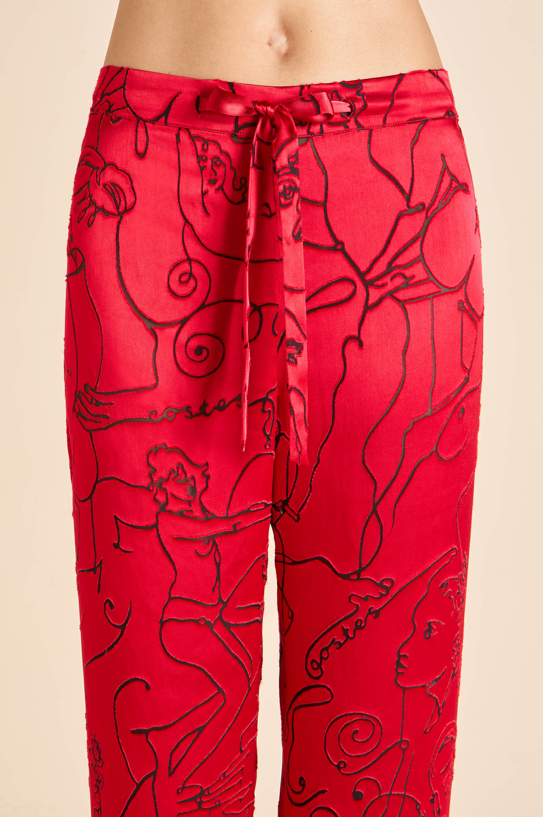 Lila Liaisons Red Figures Pajamas in Silk Devoré