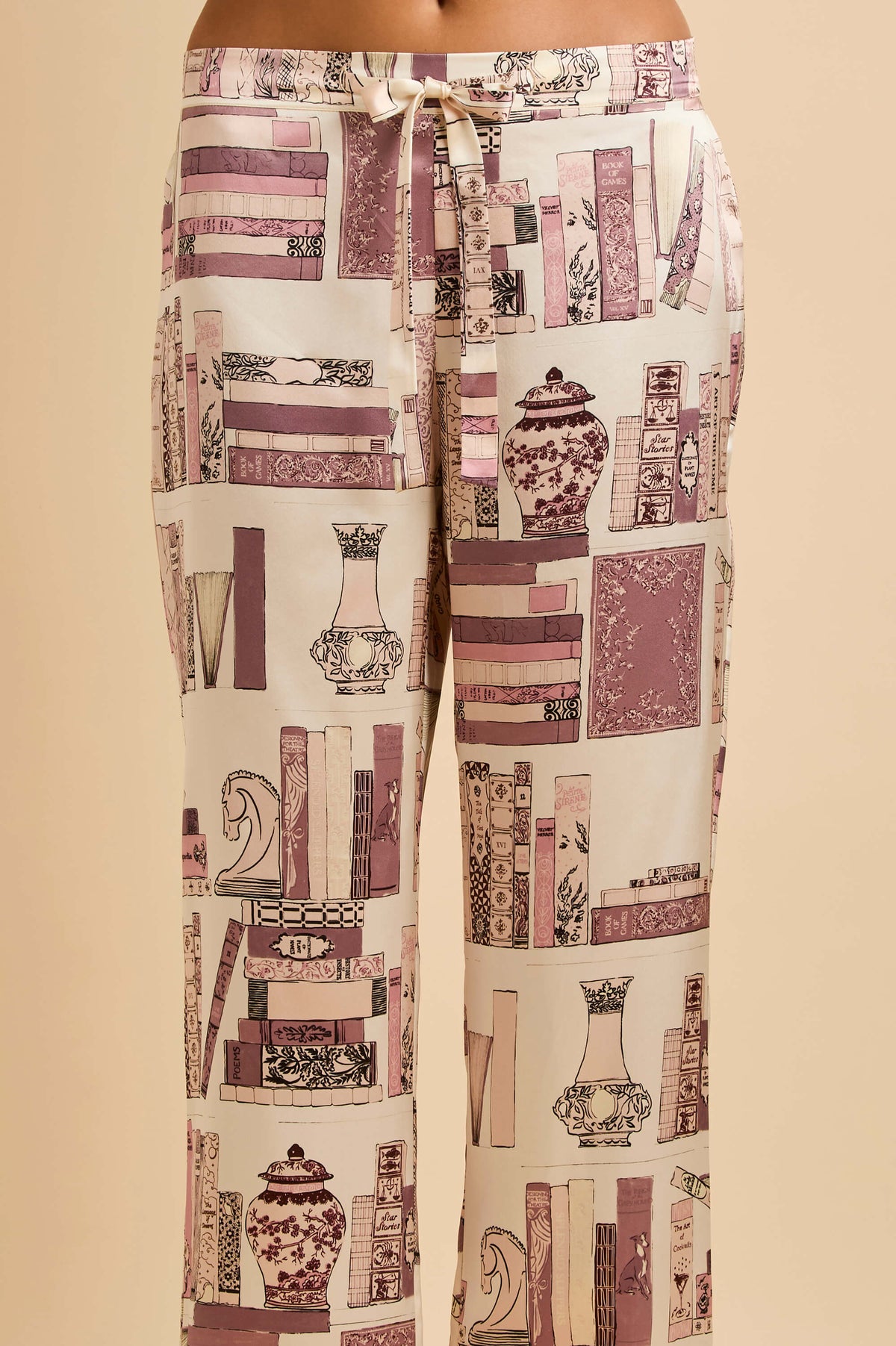 Lila Aveline Pink Books Pyjamas in Silk Satin