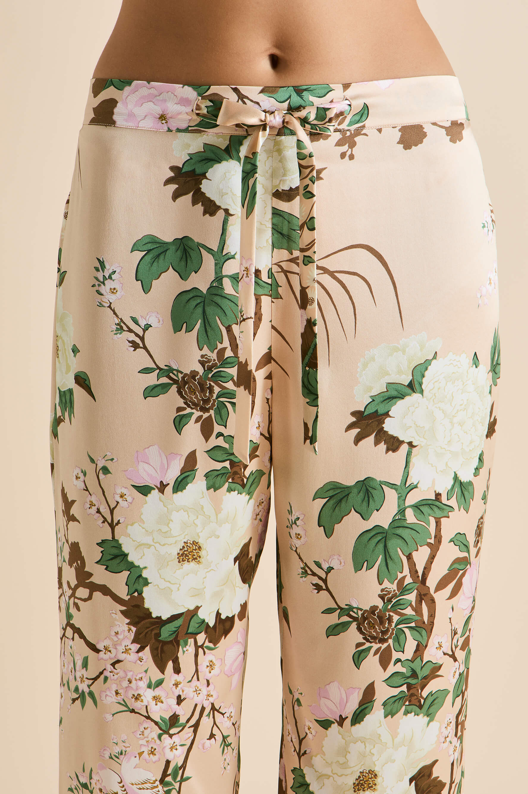 Lila Tirtoff Cream Floral Pyjamas in Silk Satin