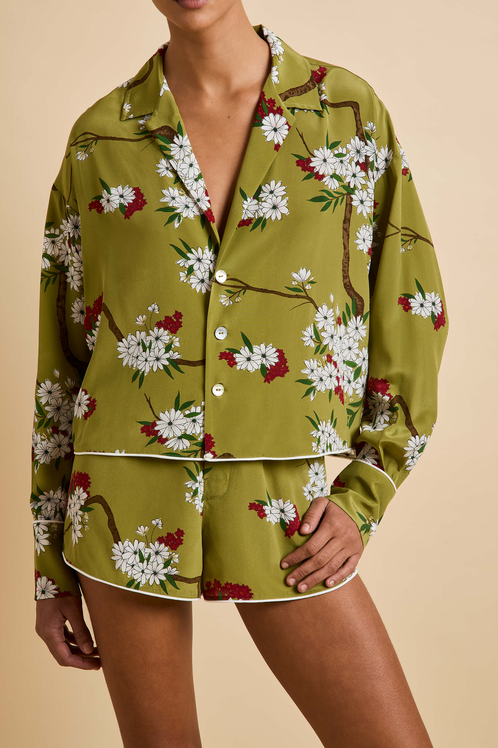 lucia cecille green blossom pyjamas in silk crêpe de chine 