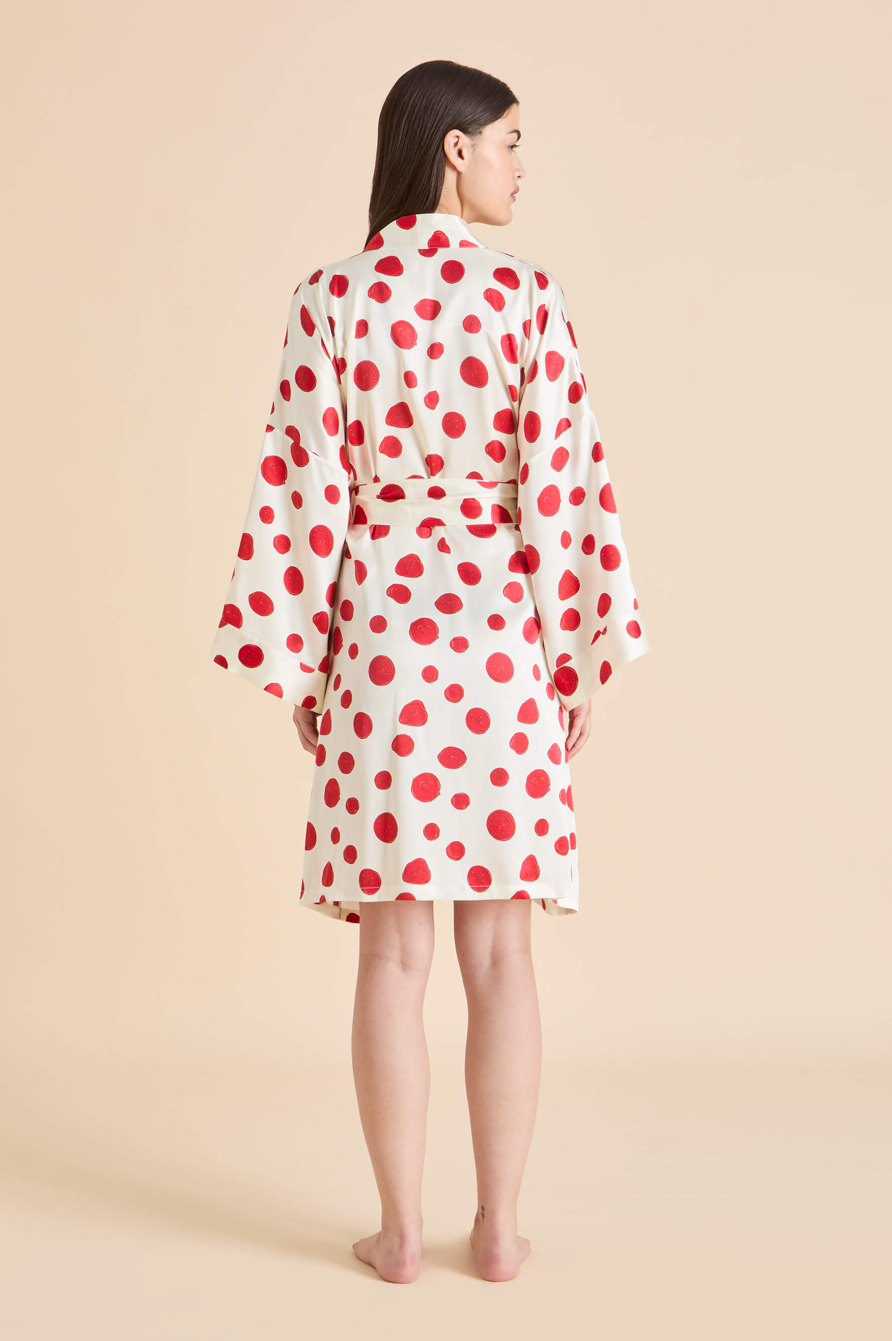 Mimi Sonnet Ivory Wax Seal Robe in Silk Satin