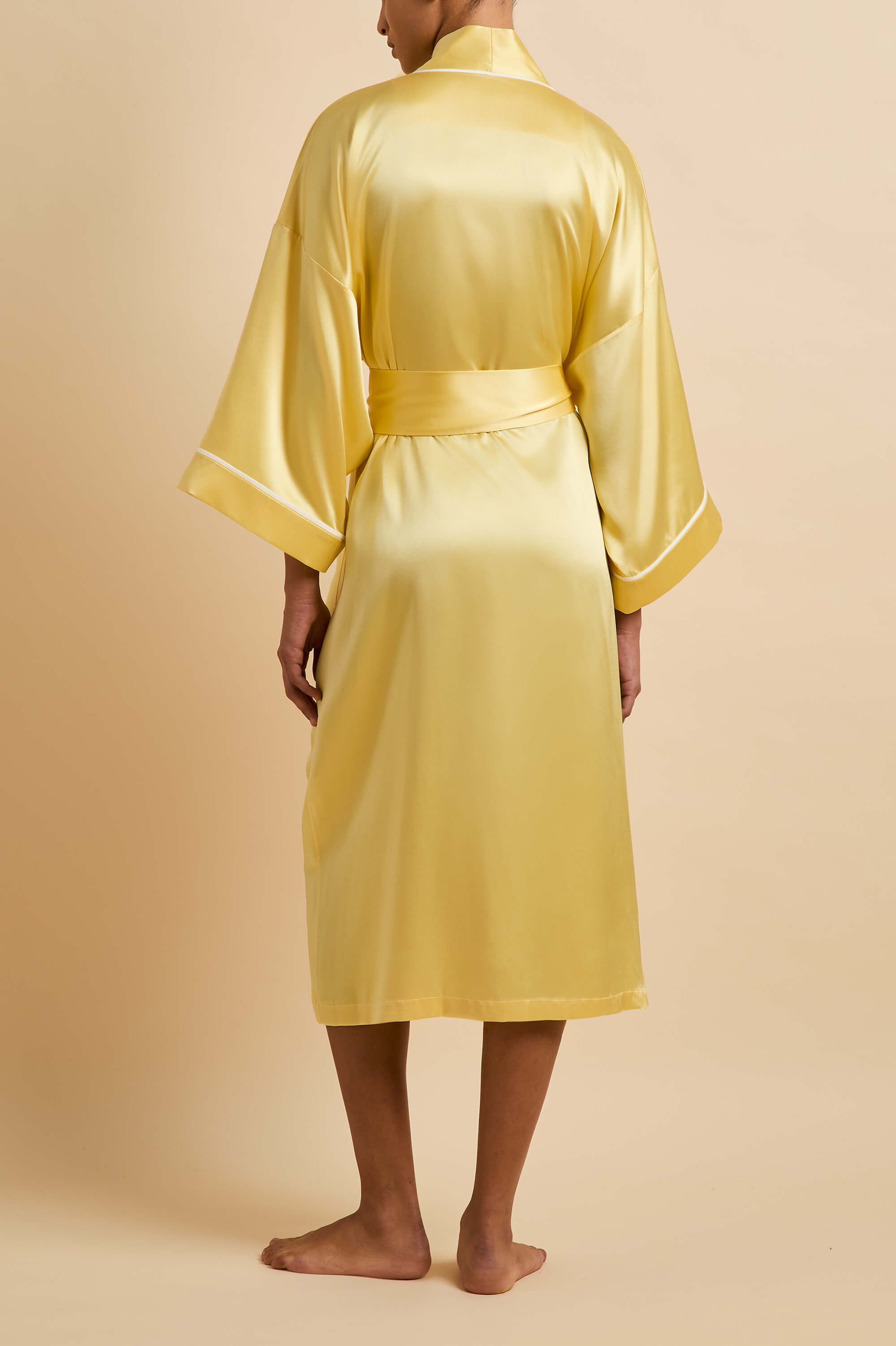 Sabine Limón Yellow Robe in Silk Satin