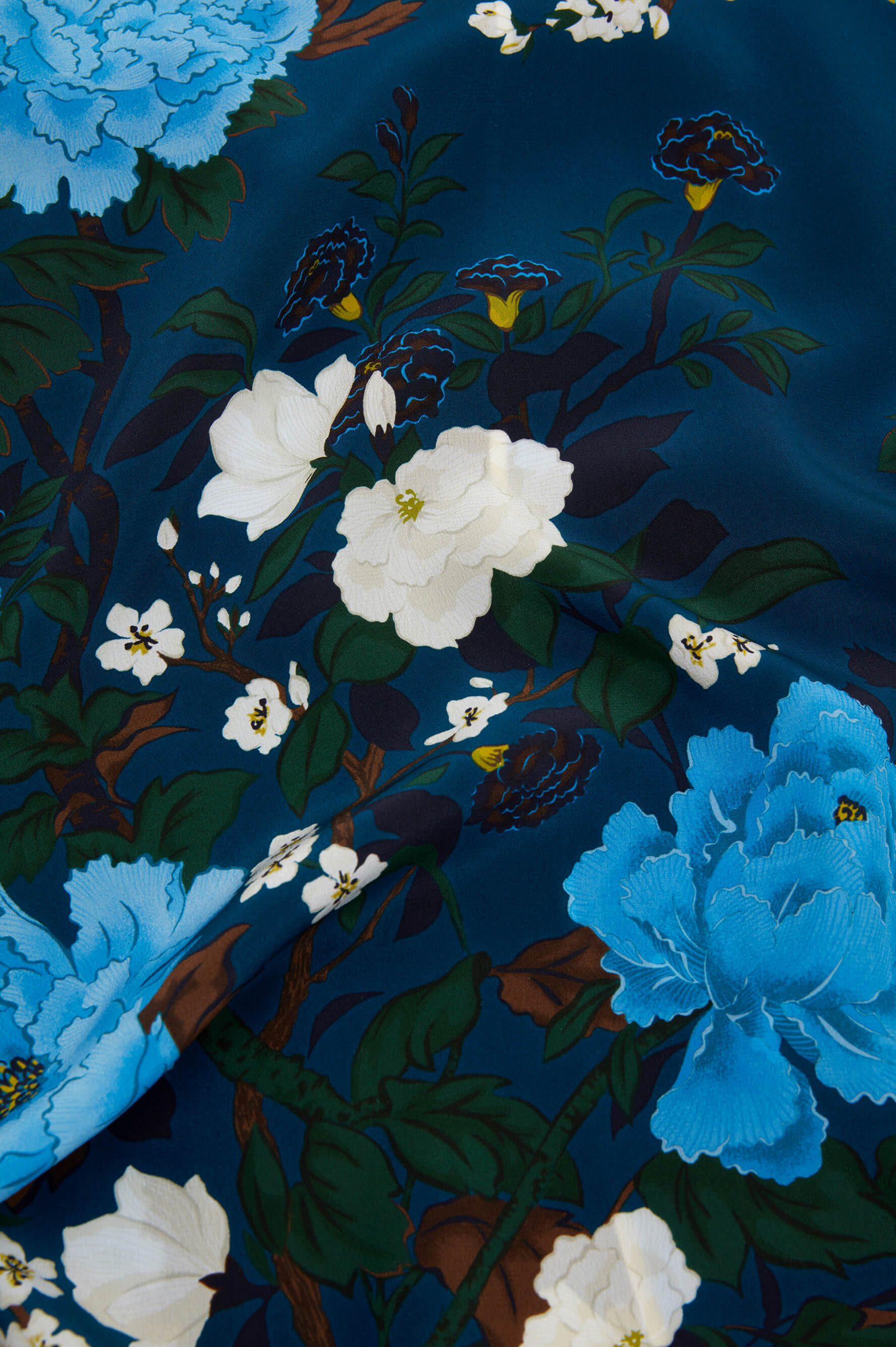 Sabine Tibatant Blue Floral Robe in Silk Crêpe de Chine