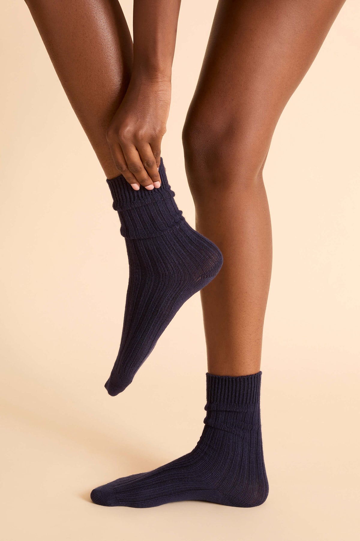 Spencer Osaka Navy Socks in Silk-Cashmere