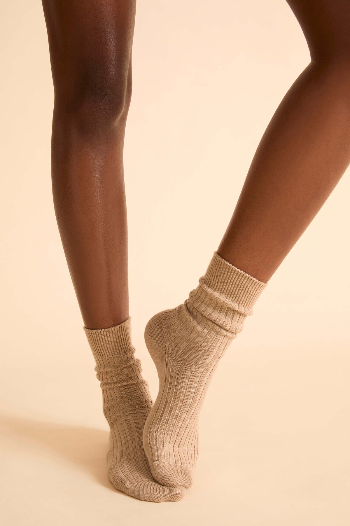 Spencer Shanghai Camel Socks in Silk-Cashmere