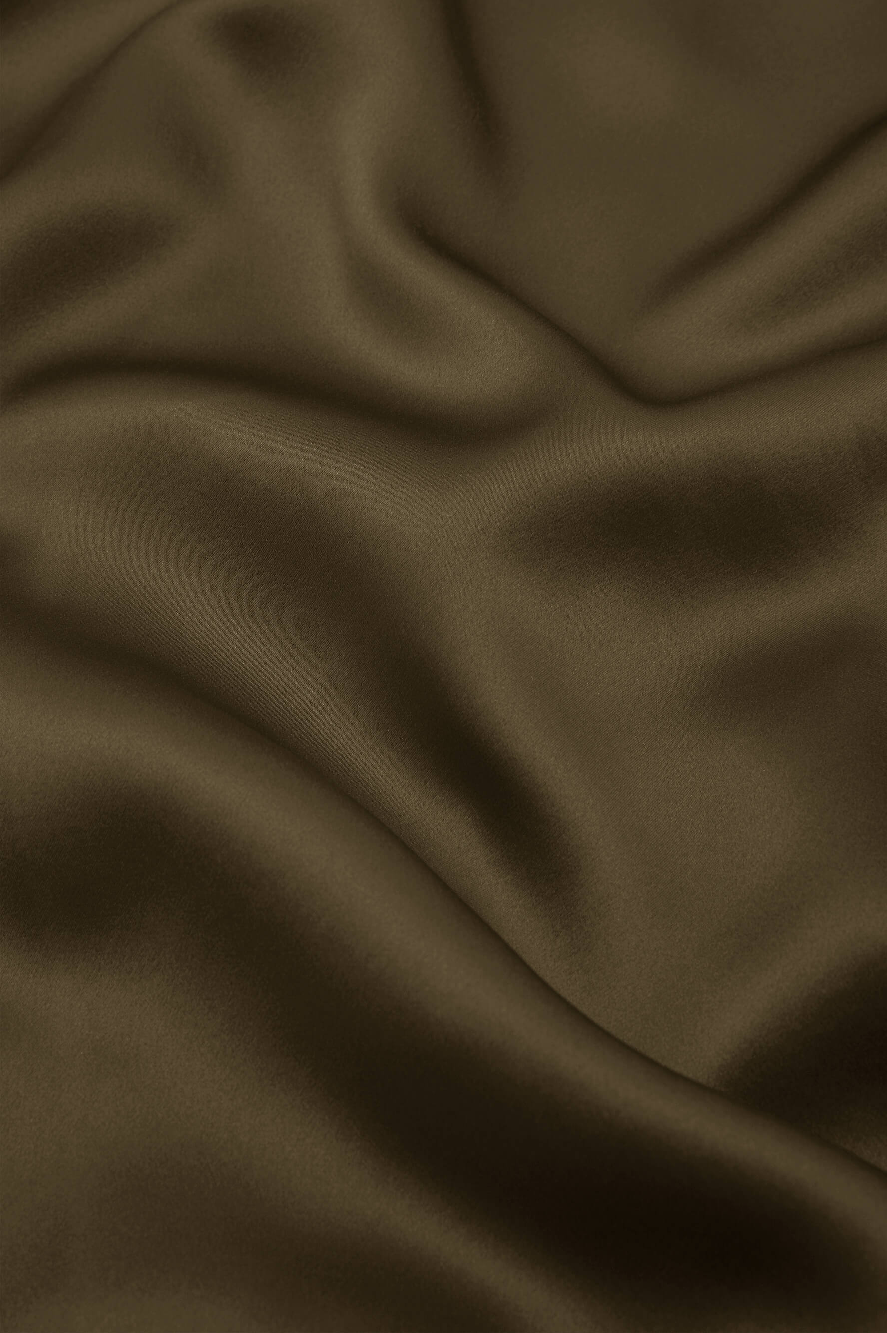 Yves Ivy Green Pyjamas in Silk Satin