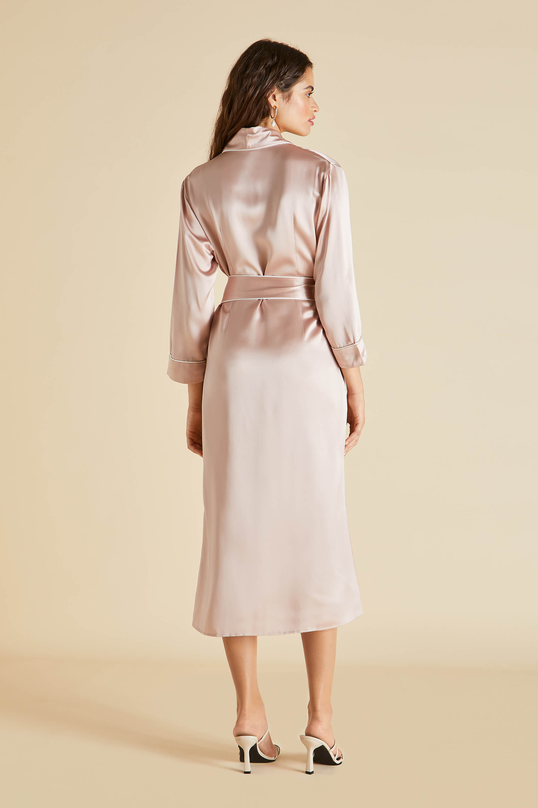 Astrid Oyster Ivory Silk Satin Robe