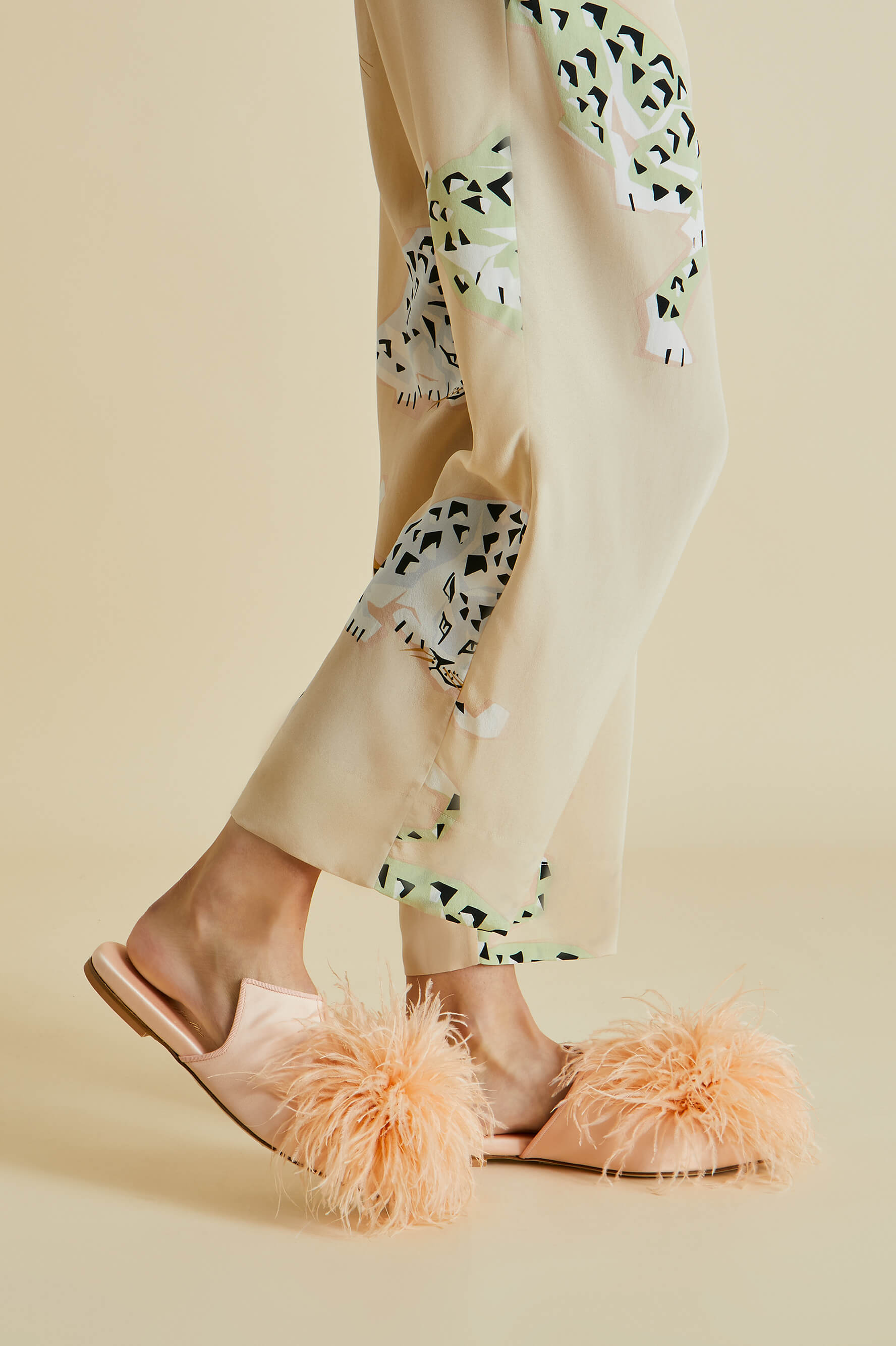 Feather pom deals pom slippers