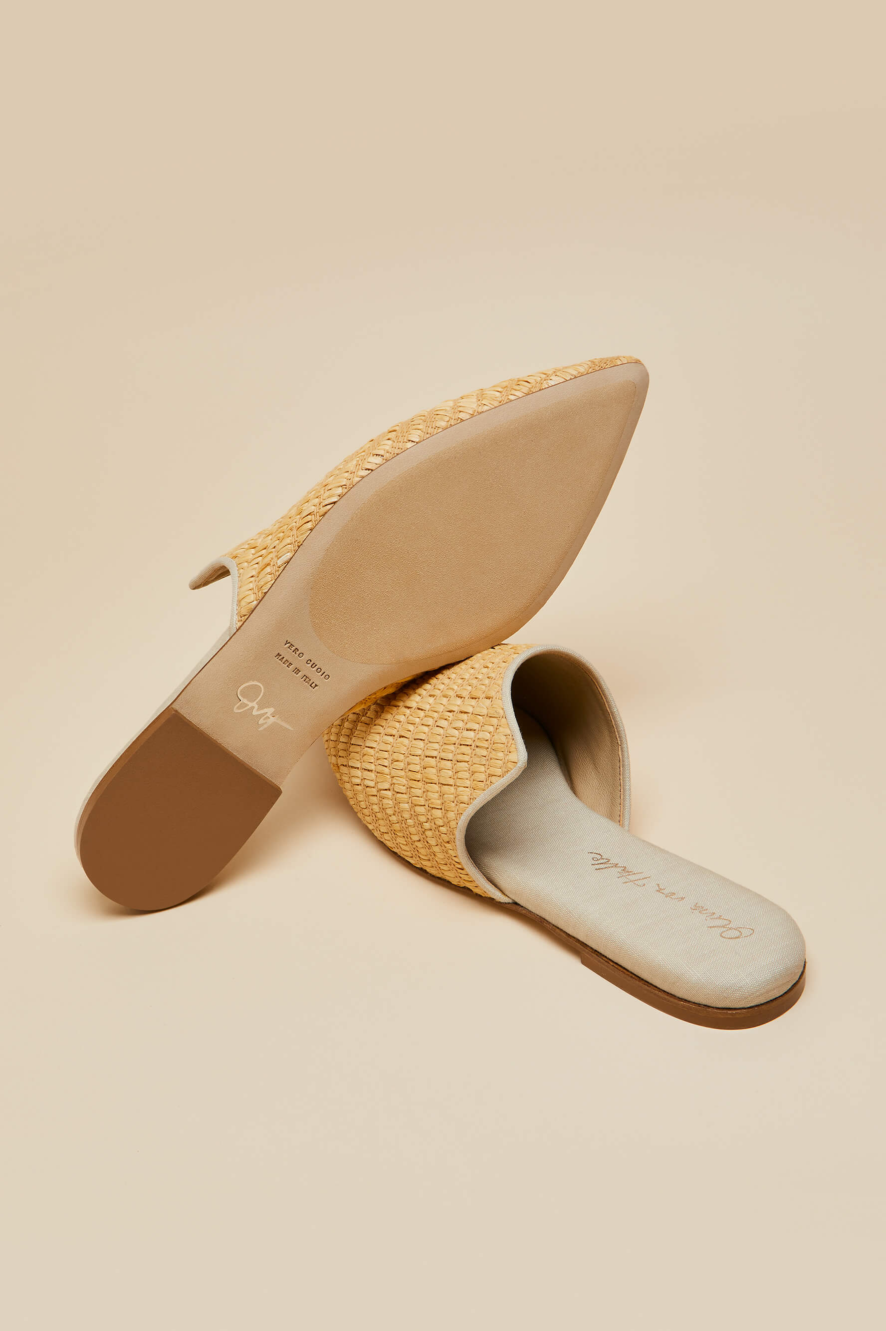 Contessa Roscoe Beige Slippers in Raffia