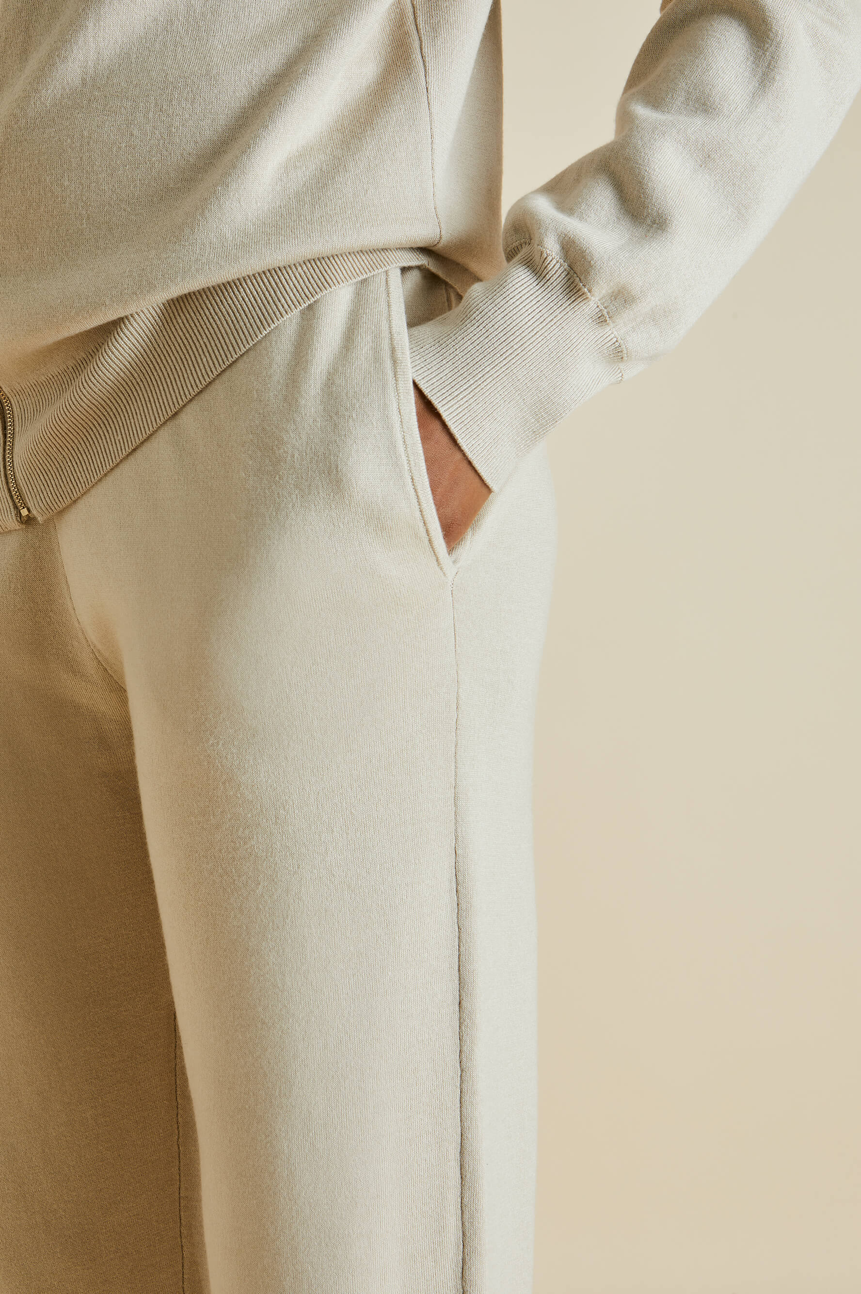 Della Kasbah Cream Tracksuit in Silk-Cashmere