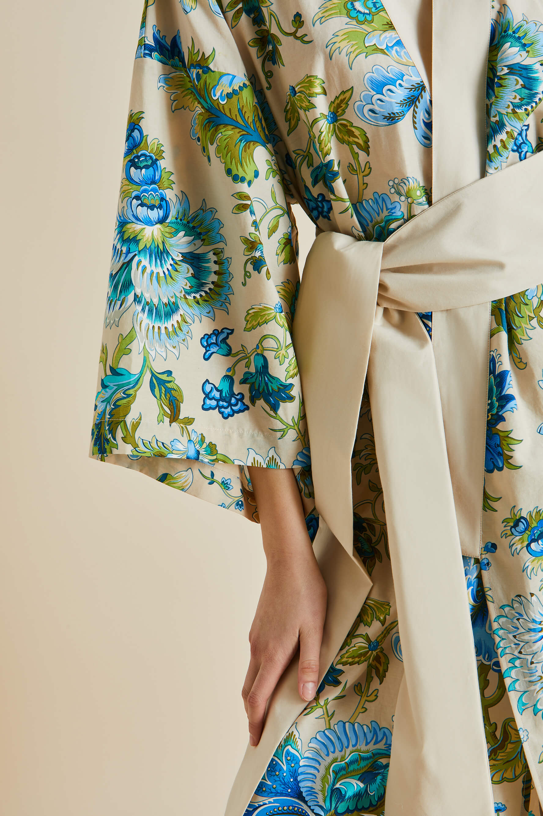 Amaya Jasmine Blue Floral Cotton-Silk Robe