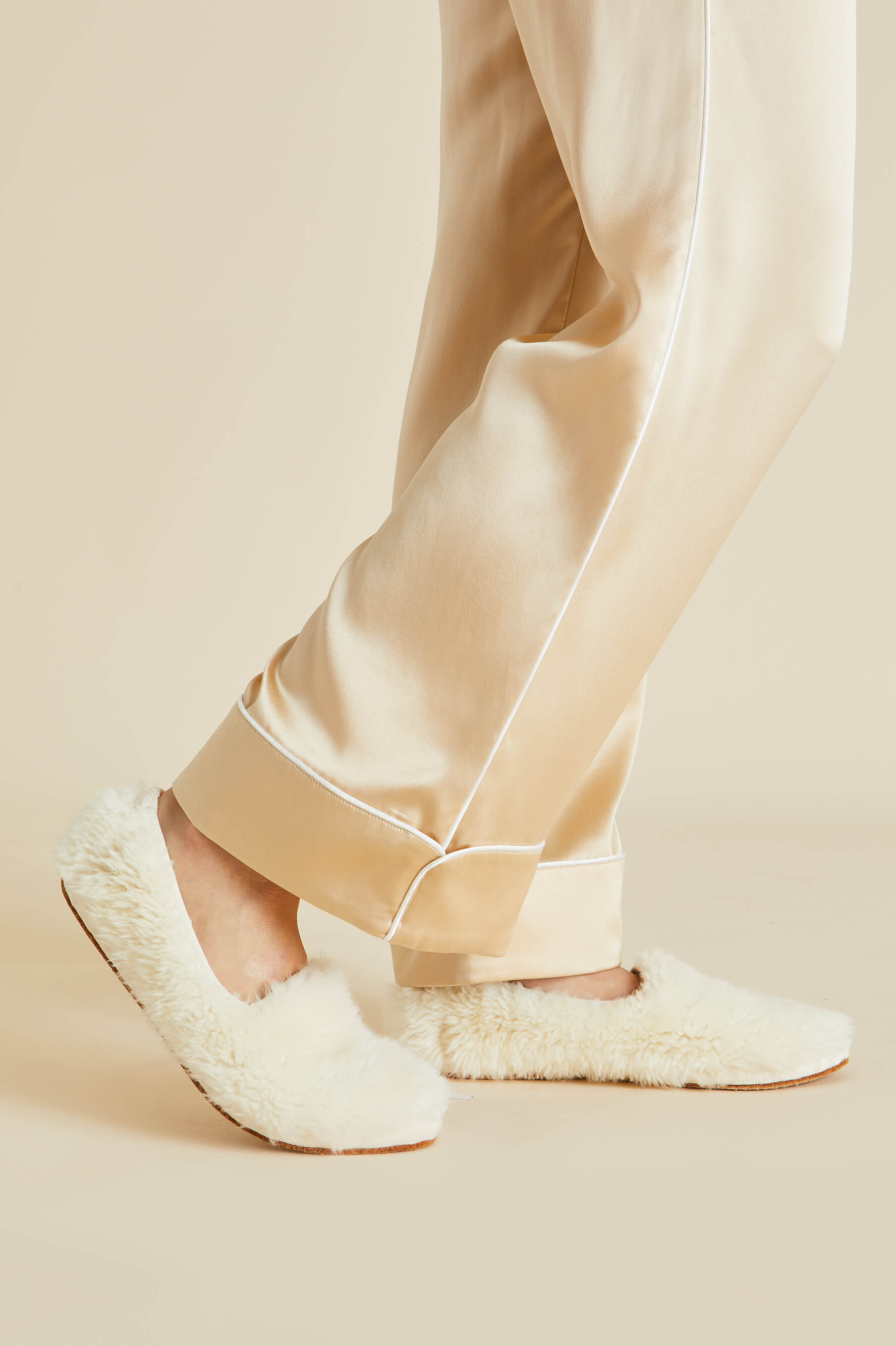 Dolly Ivory Slippers in Merino Wool