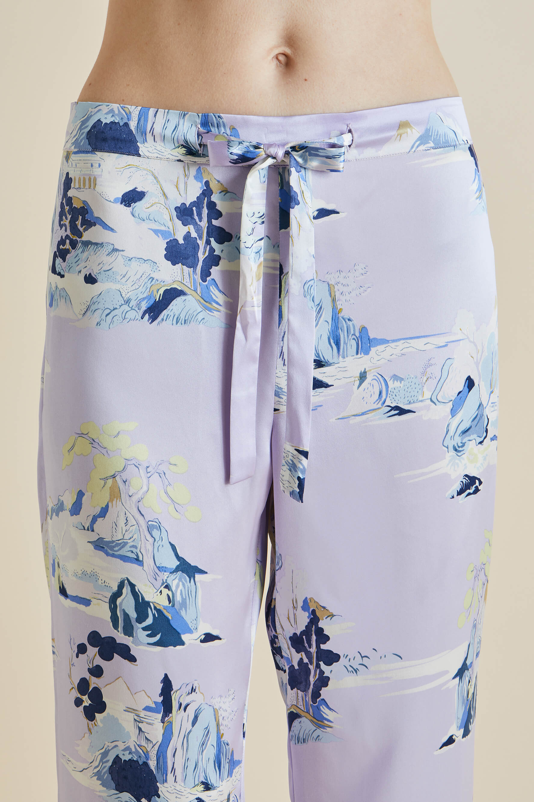 Lila Verandah Lilac Mountainscape Silk Satin Pyjamas